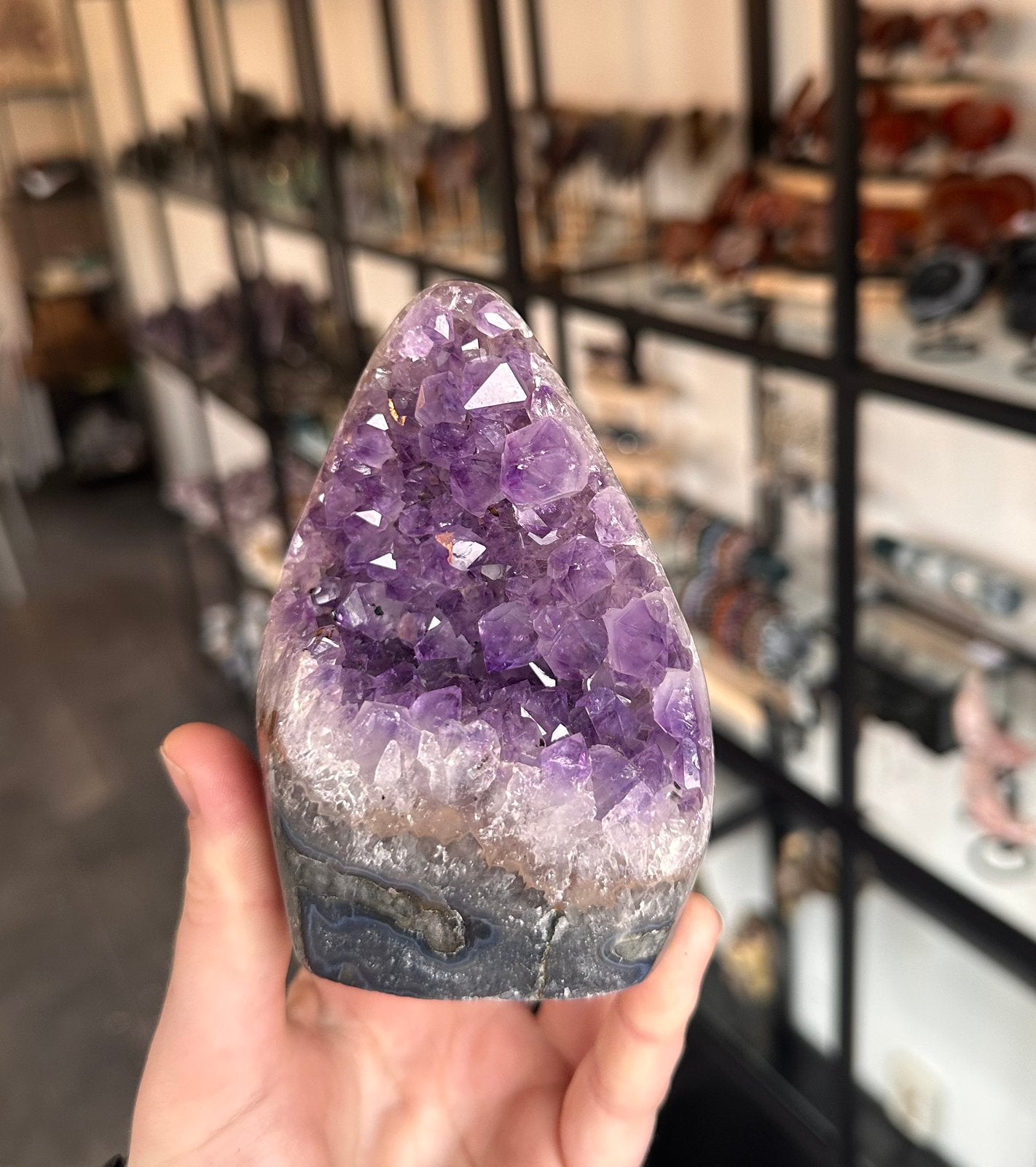 Prachtige donkere amethist - 650 gram, Ophalen of Verzenden, Mineraal
