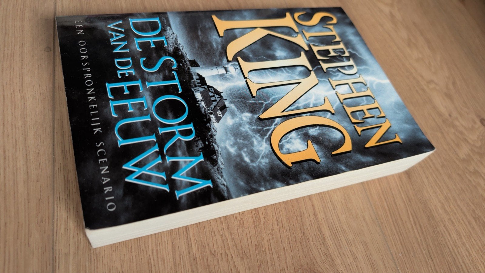 Stephen King - De Storm van de Eeuw, Ophalen of Verzenden, Gelezen, Stephen King, Nederland