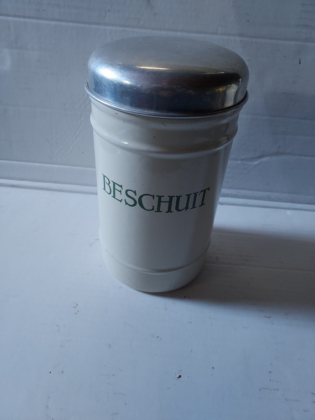 Vintage Beschuitbus - Crèmekleurig met Groene Letters, Ophalen of Verzenden
