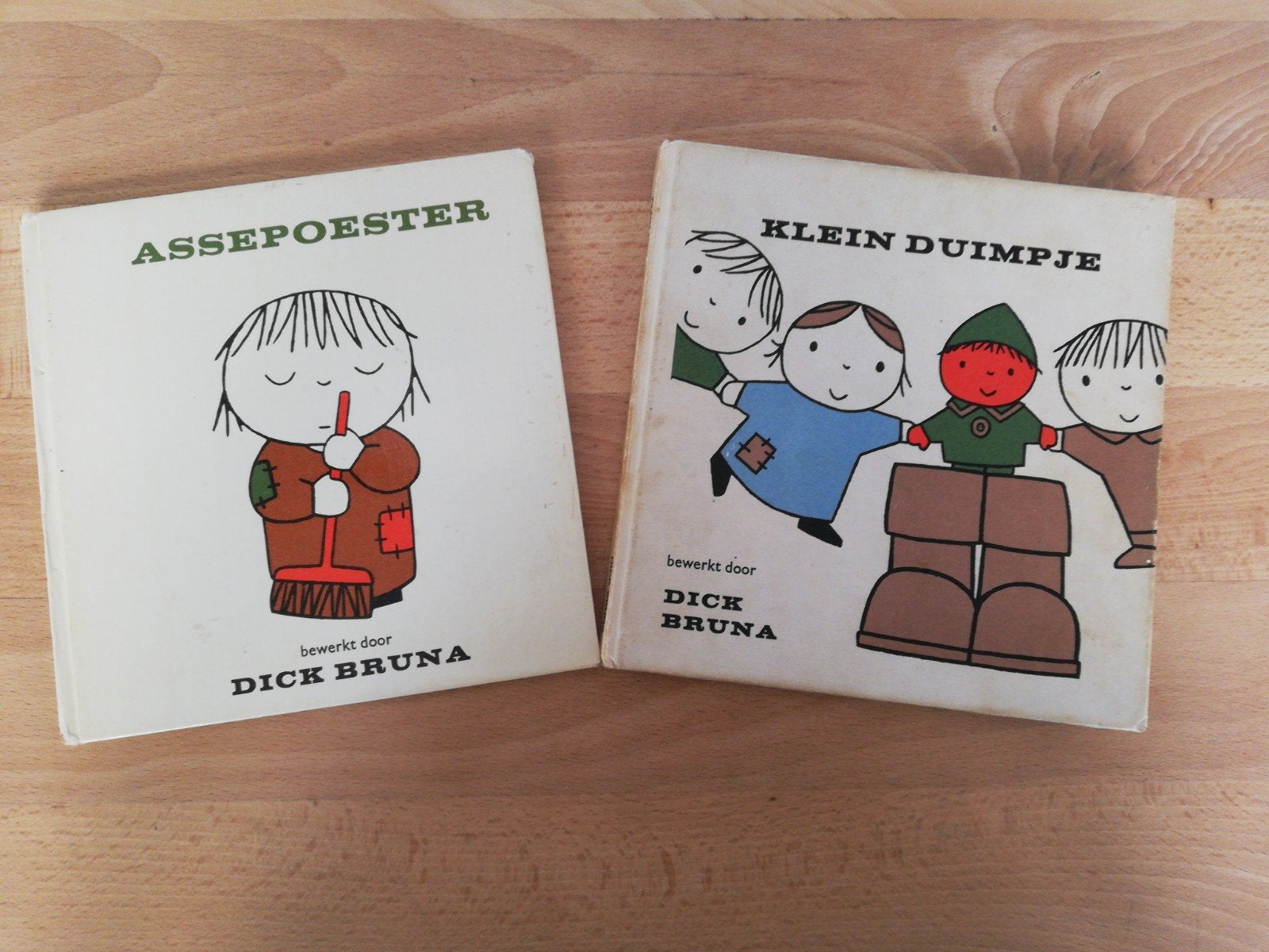 Dick Bruna - Assepoester en Klein Duimpje, Verzamelen, Ophalen of Verzenden, Kwartet(ten)
