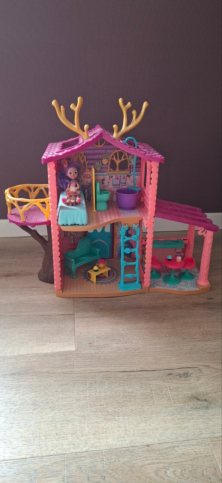 Enchantimals Hertenhuis met pop en dier, Kinderen en Baby's, Ophalen of Verzenden, Zo goed als nieuw, Poppenhuis