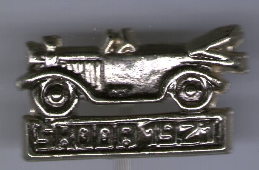 SKODA 1921 zilverkleurig oldtimer auto speldje ( D_028), Ophalen of Verzenden, Zo goed als nieuw, Transport, Speldje of Pin