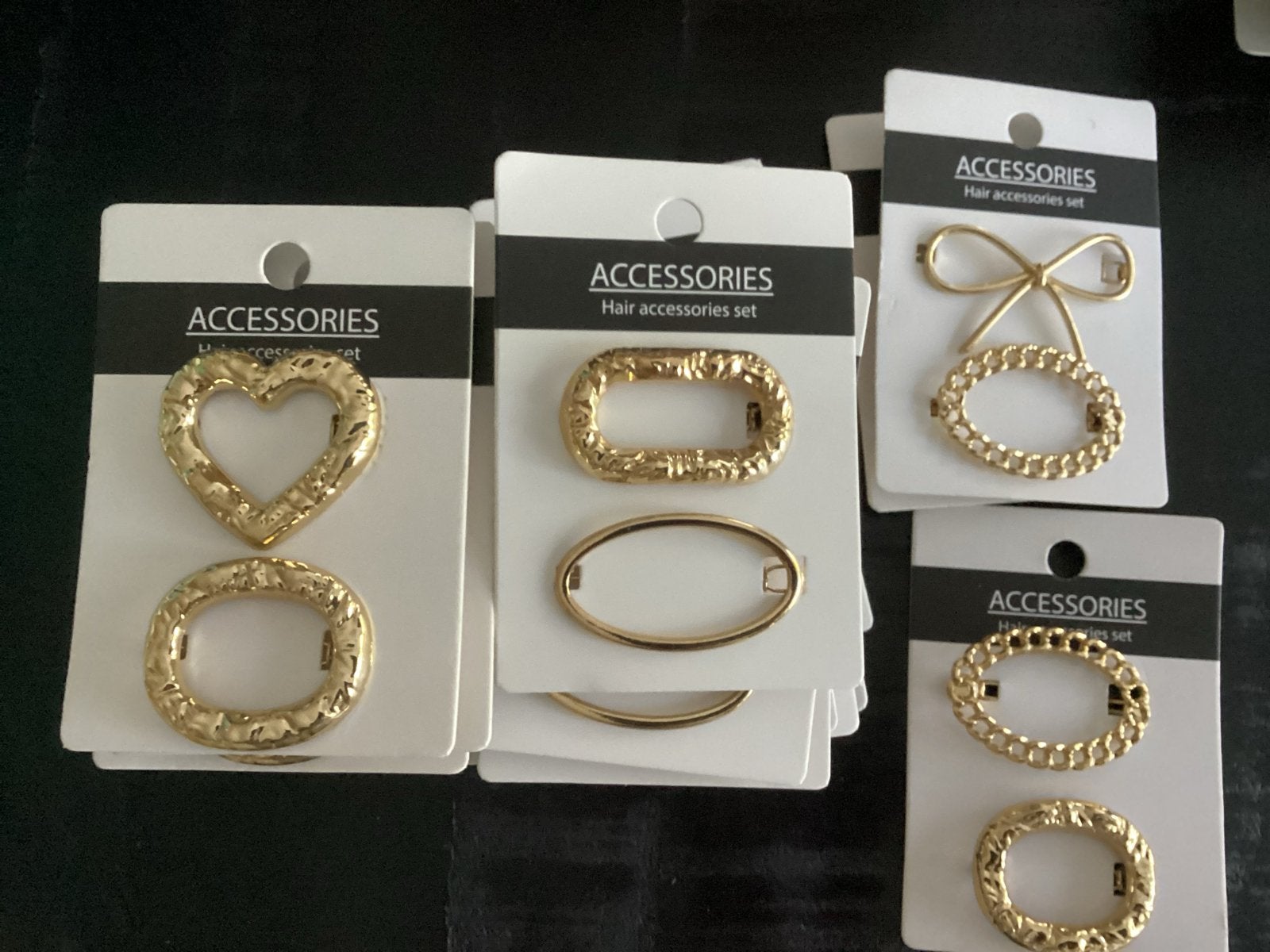 Partij van circa 22 sets gouden haaraccessoires, ., Nieuw, Ophalen of Verzenden, .