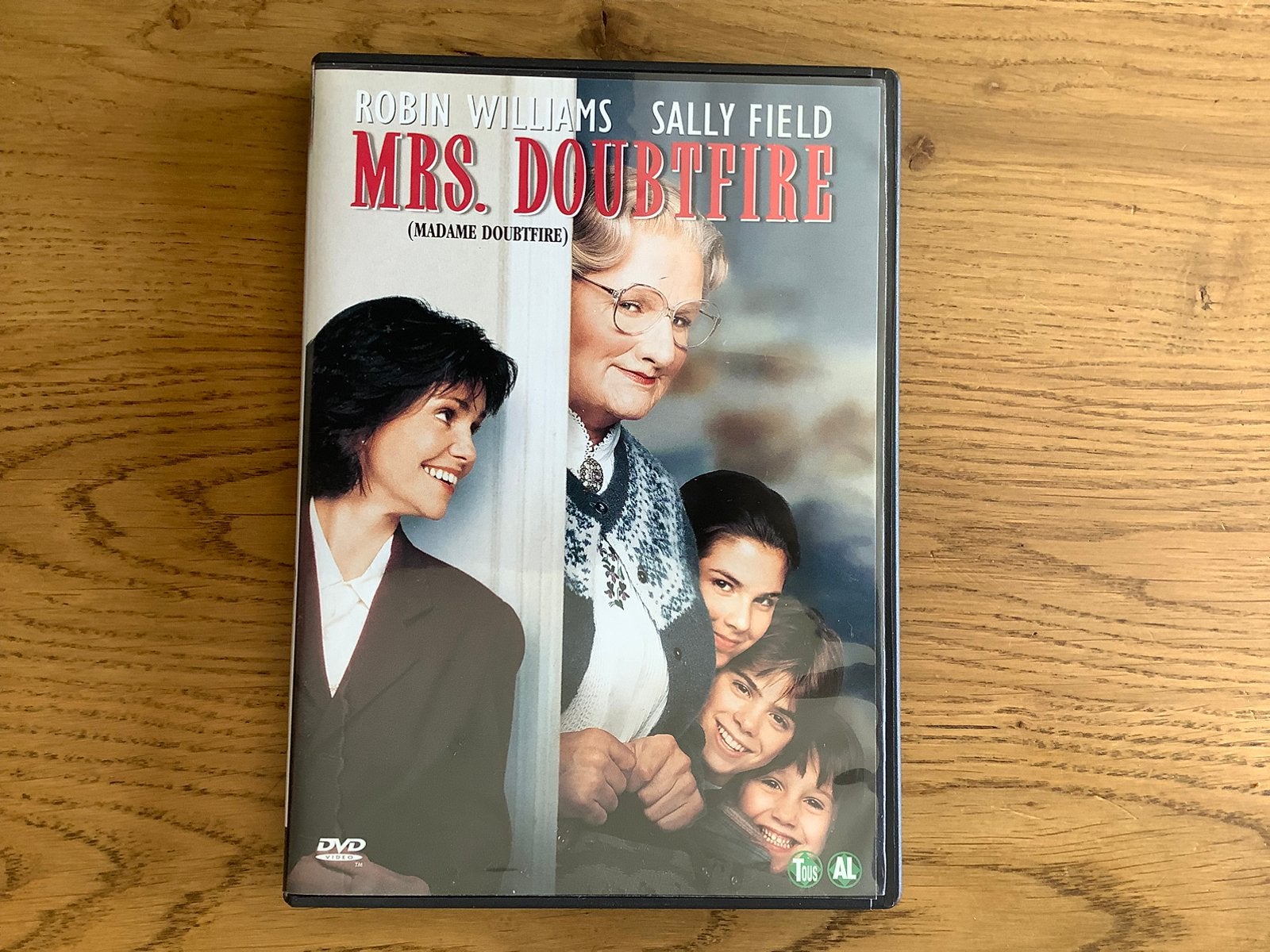 3. Mrs. Doubtfire met o.a. Robin Williams, Sally Field., Alle leeftijden, Ophalen of Verzenden, Zo goed als nieuw, Actie en Avontuur