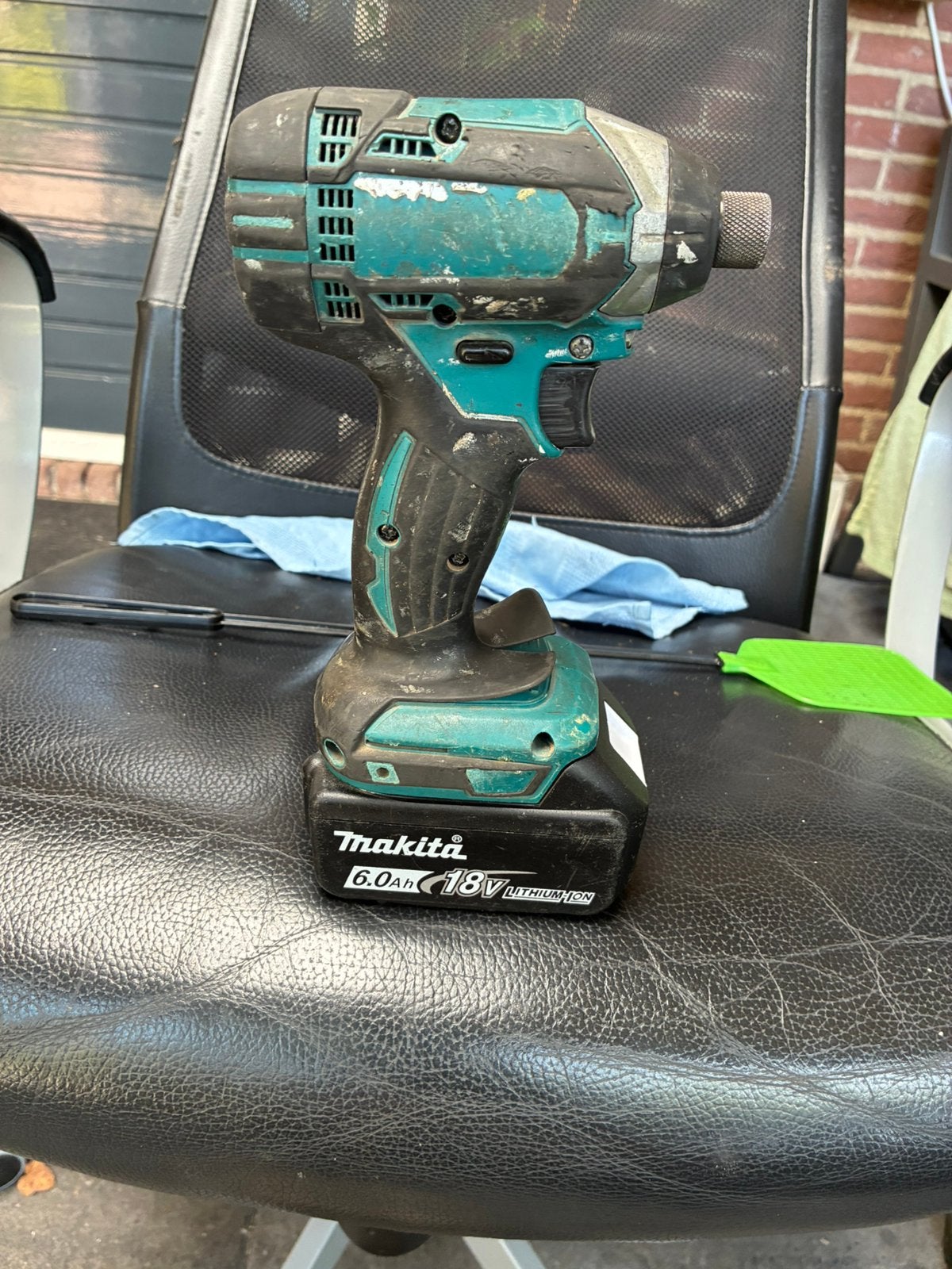 Tk makita slagboormachine 18v, Ophalen of Verzenden, Zo goed als nieuw, Boor- en Schroefmachine