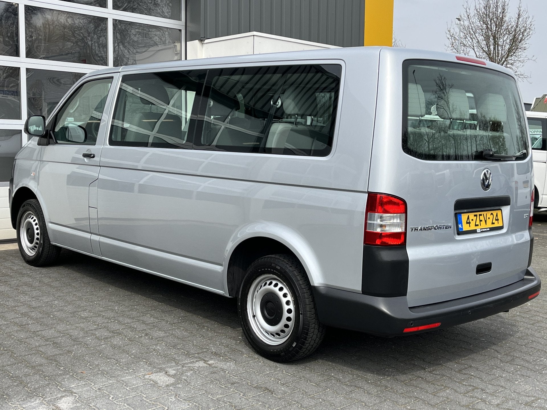 Volkswagen Transporter Kombi 9 persoons 2.0 TDI L2H1 incl. B, Voorwielaandrijving, Euro 5, Stof, Gebruikt