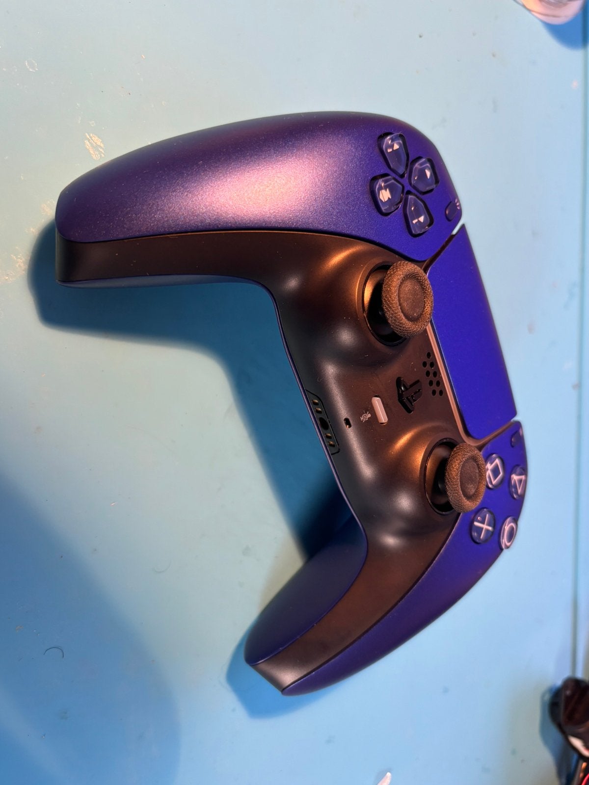 PS5 DualSense Chroma Indigo - TMR-stick (driftvrij) - getest, Ophalen of Verzenden, Zo goed als nieuw, Controller