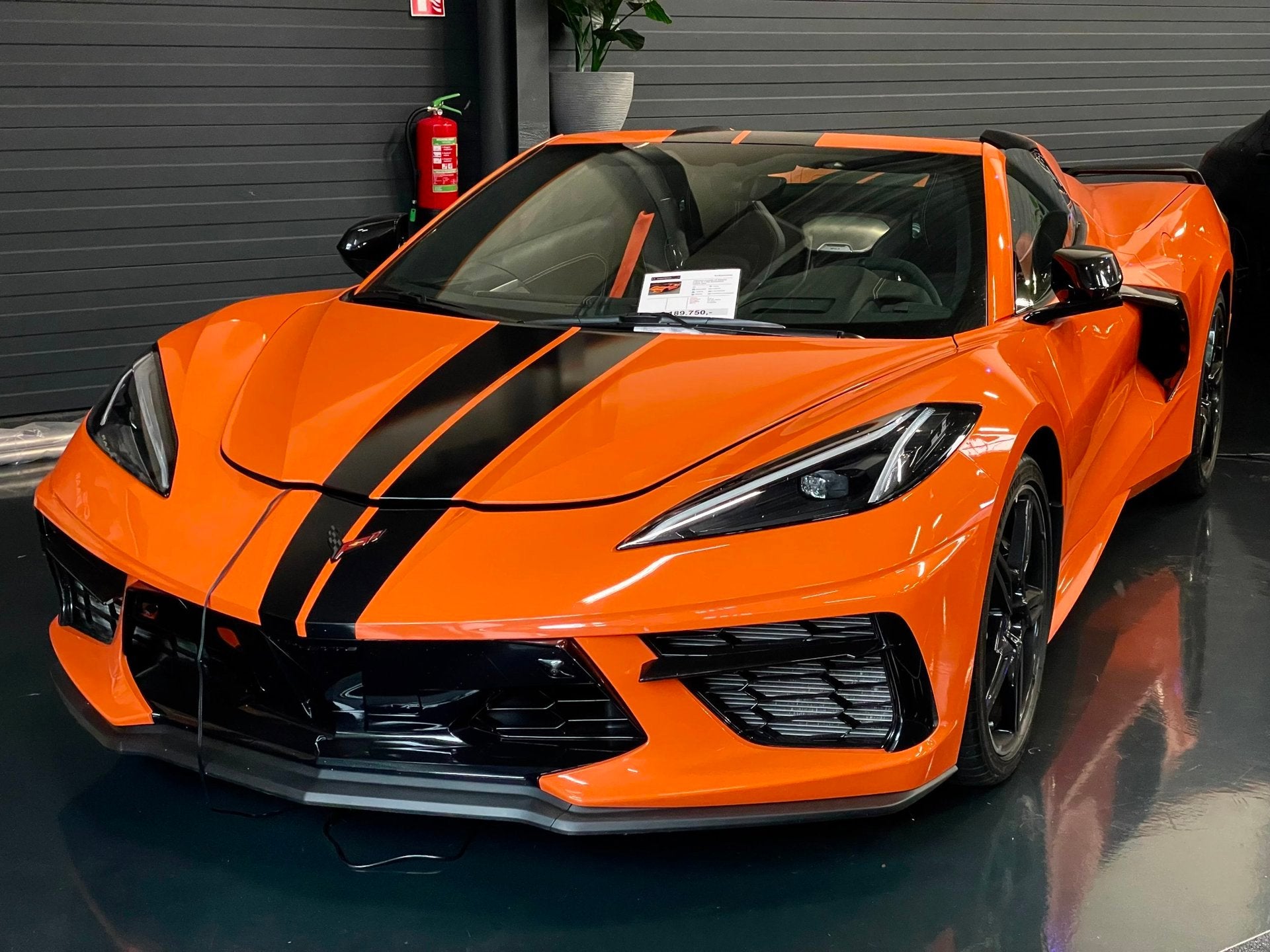 Chevrolet Corvette C8 Stingray Cabrio 3LT 70th Anniversary C, Auto's, Automaat, Achterwielaandrijving, 495 pk, Overige kleuren