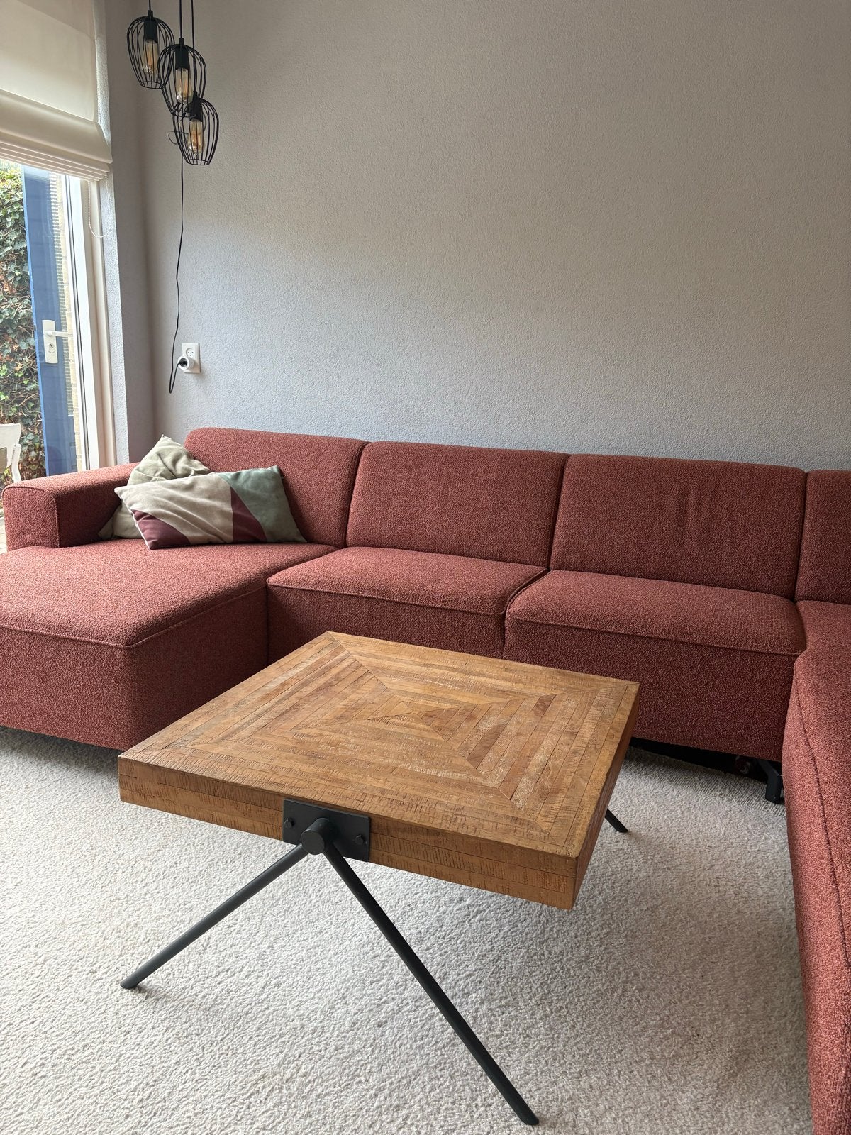 Salontafel van mangohout met metalen onderstel (80x80), Huis en Inrichting, Ophalen, Gebruikt, Vierkant, 50 tot 100 cm