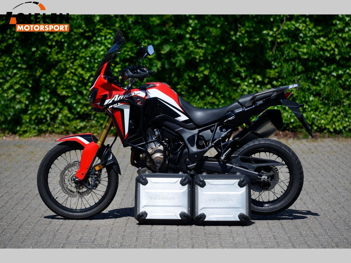 HONDA CRF 1000 L AFRICA TWIN DCT 2017, 2 cilinders, HONDA, Motorrijbewijs A, Bedrijf