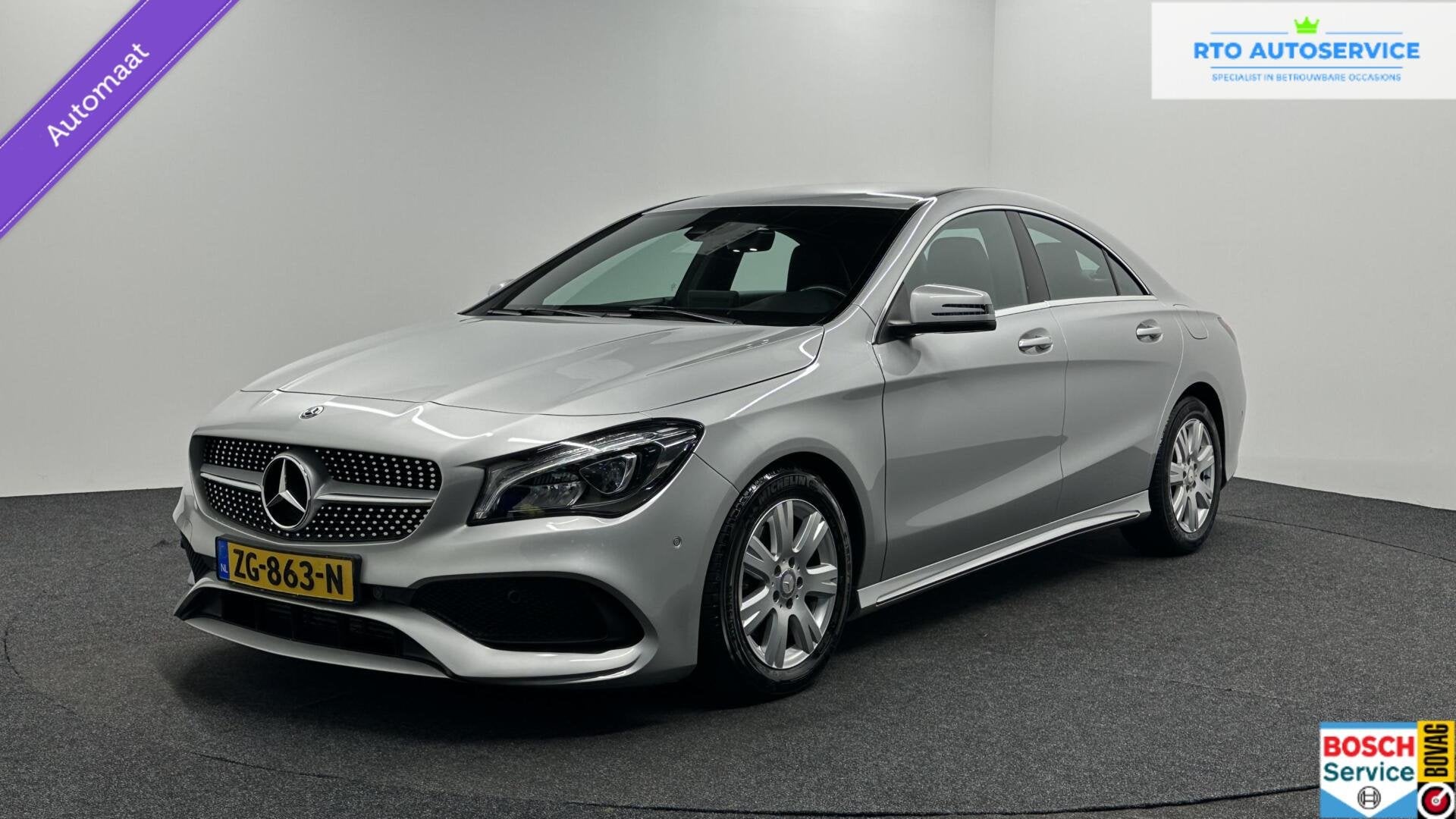 Mercedes CLA-klasse 180 Business Solution AMG NAVI CRUISE LM, Auto's, Gebruikt, 4 cilinders, Leder en Stof, 122 pk