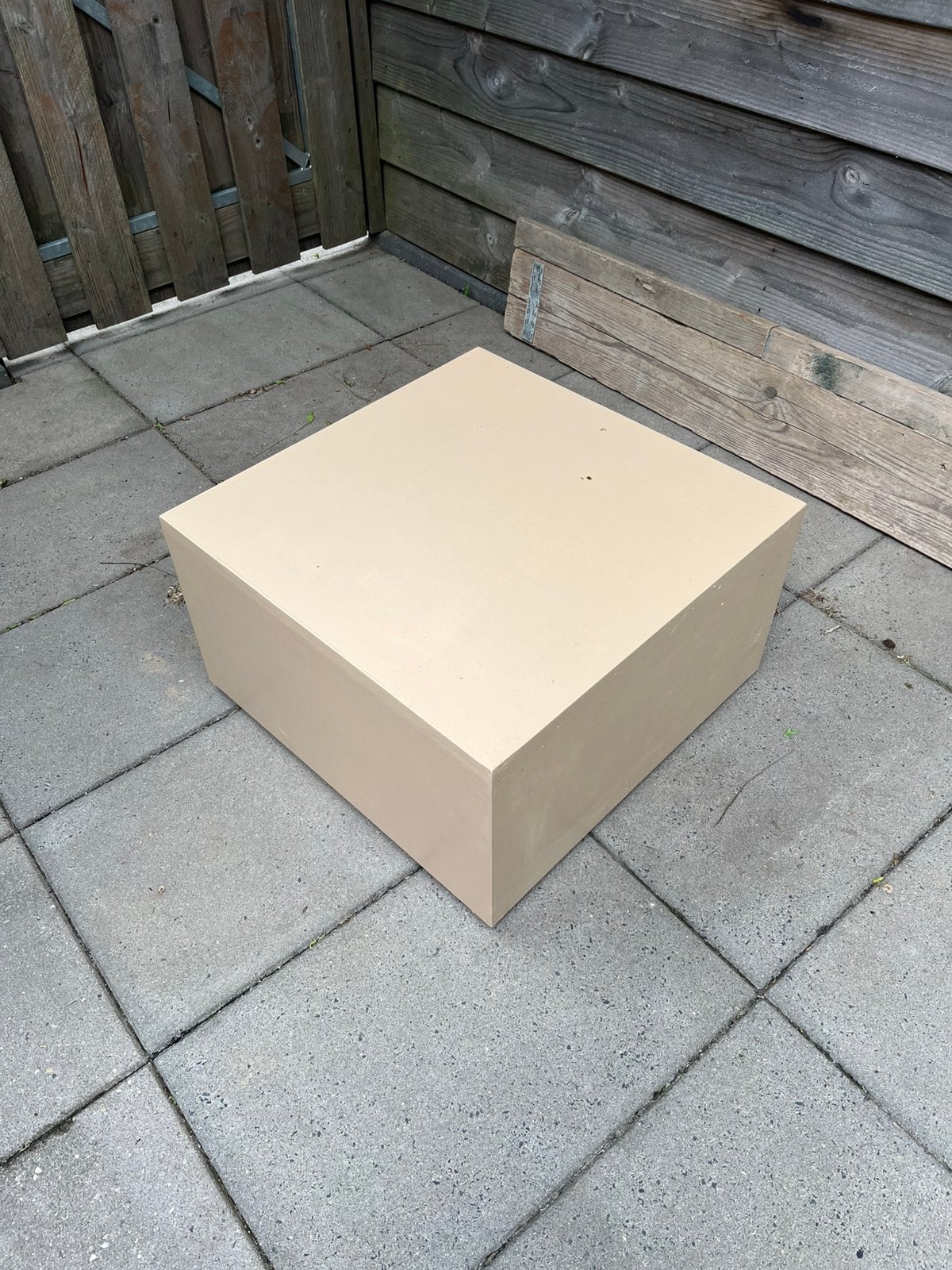 Blok tafel, Ophalen, Vierkant, 50 tot 100 cm, Zo goed als nieuw