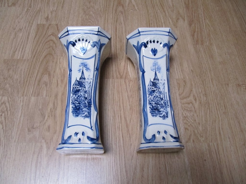 Twee vintage Delftsblauwe vazen, 25 cm hoog i.z.g.st., Ophalen