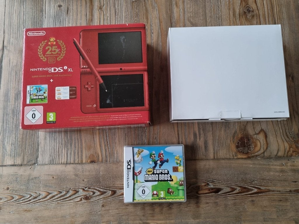 Nintendo DS XL - Mario Editie - Nieuw + Aankoopbon, Spelcomputers en Games, Spelcomputers | Nintendo DS, Ophalen of Verzenden