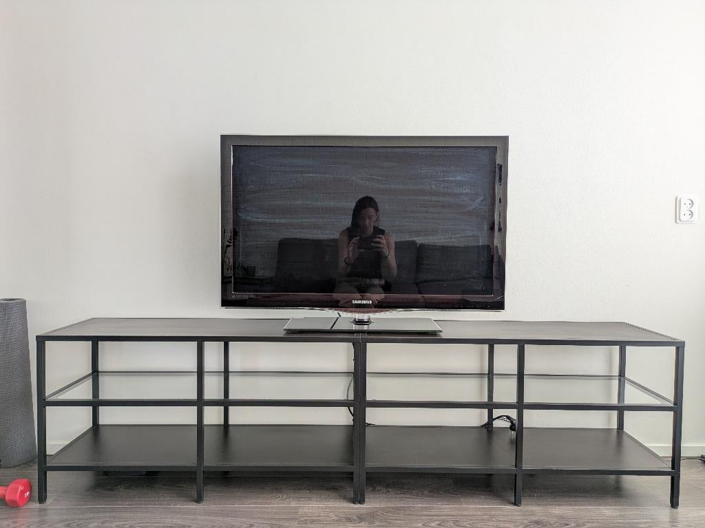 IKEA VITTSJÖ TV stand – black – good condition, Ophalen, Zo goed als nieuw