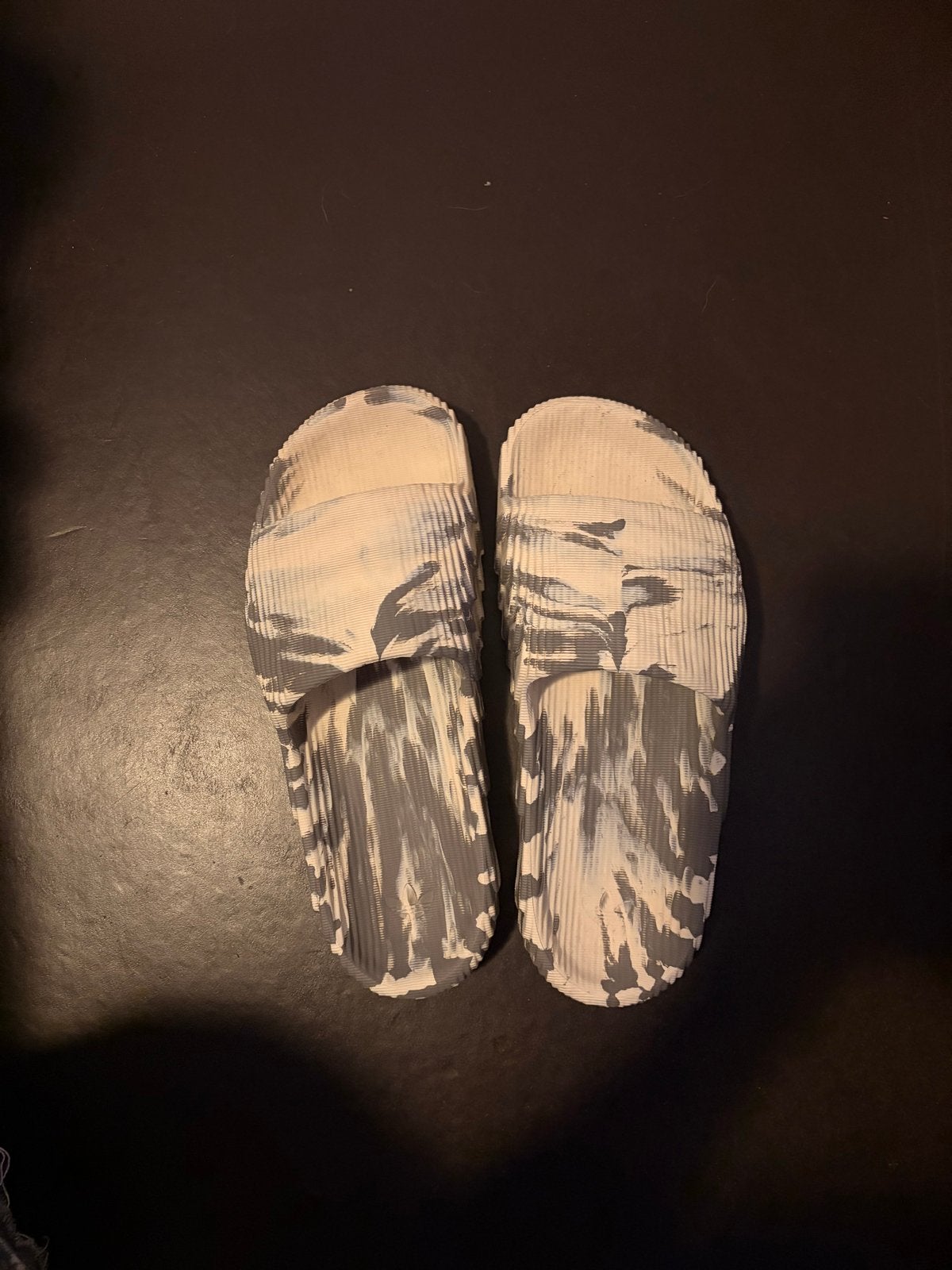 Gebruikte Adidas Slides - Maat 43, Ophalen of Verzenden, Gedragen, Overige kleuren, Slippers