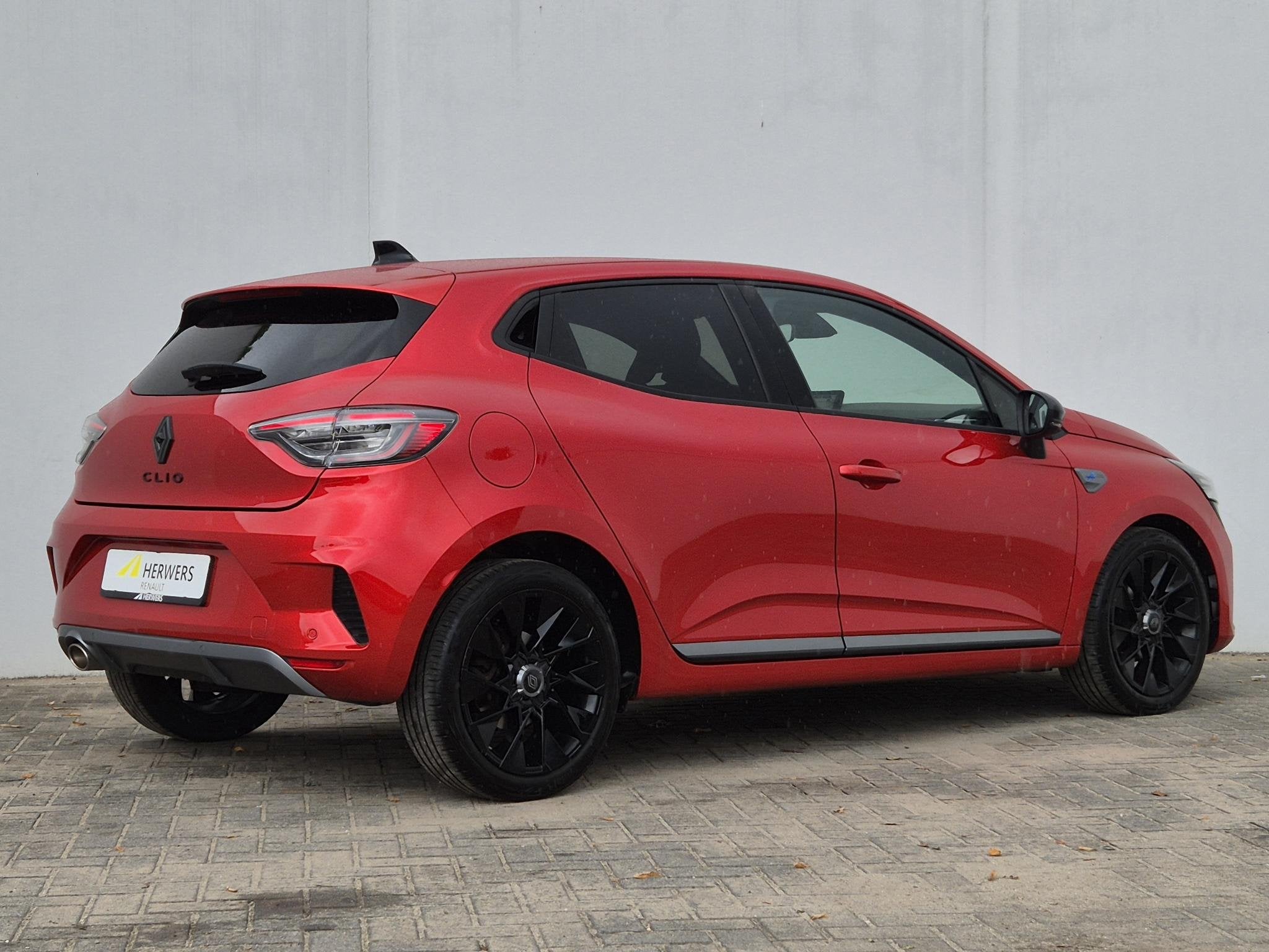 Renault Clio Esprit Alpine 90PK / Bose Premium Audio / Adapt, Auto's, Voorwielaandrijving, Dealer onderhouden, Gebruikt, Euro 6