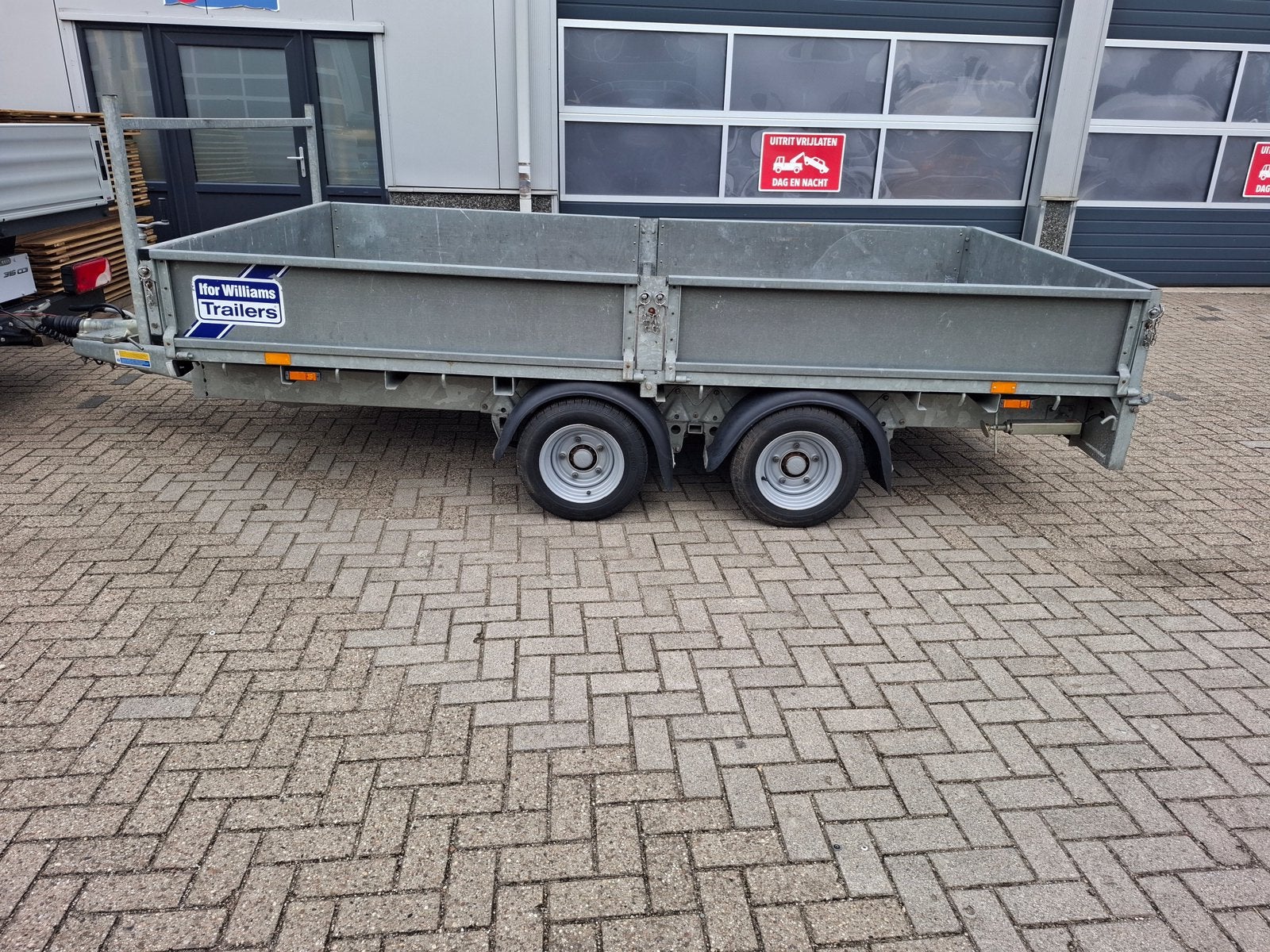 Ifor Williams DB11, Ophalen, Zo goed als nieuw