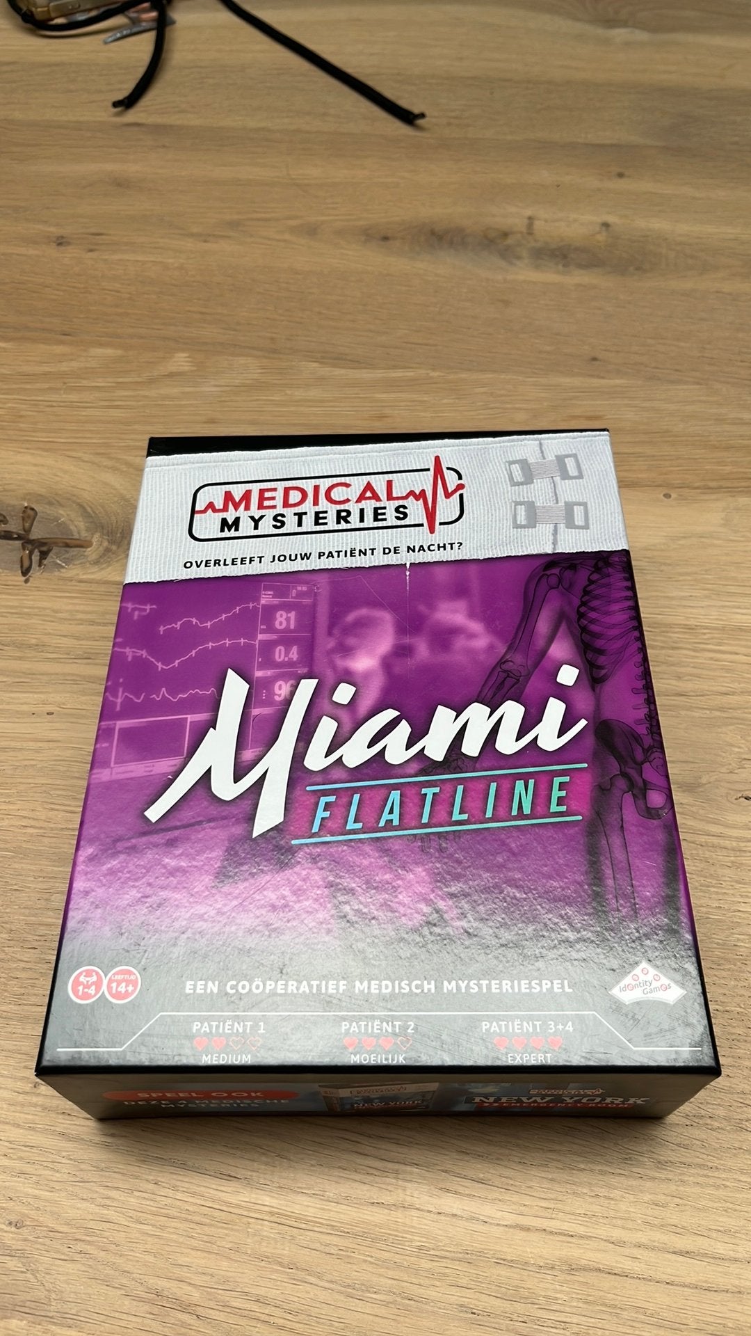 Medical mysteries: Miami flatline spel, Hobby en Vrije tijd, Gezelschapsspellen | Bordspellen, Een of twee spelers, Ophalen of Verzenden