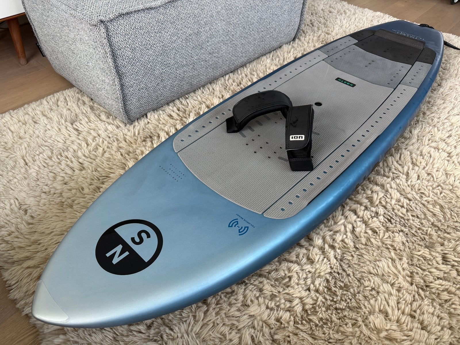 North Midi 70l wing board in perfecte staat, Watersport en Boten, Ophalen, Zo goed als nieuw, Wingsurf-board