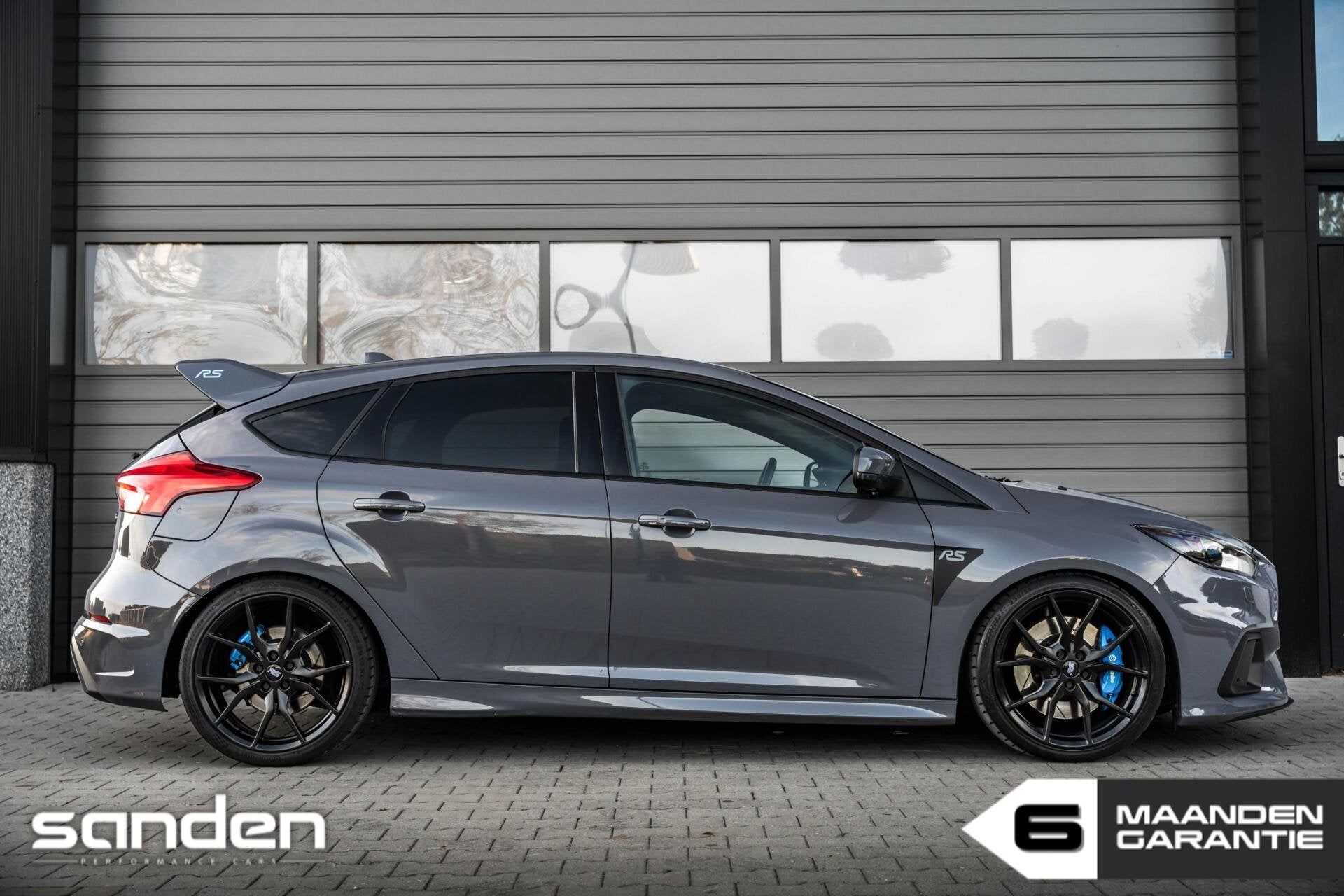 Ford Focus 2.3 RS|StealthGrey|Recaro|CarPlay|Cam|Sony|KW set, 4 cilinders, 2300 cc, Bedrijf, Handgeschakeld
