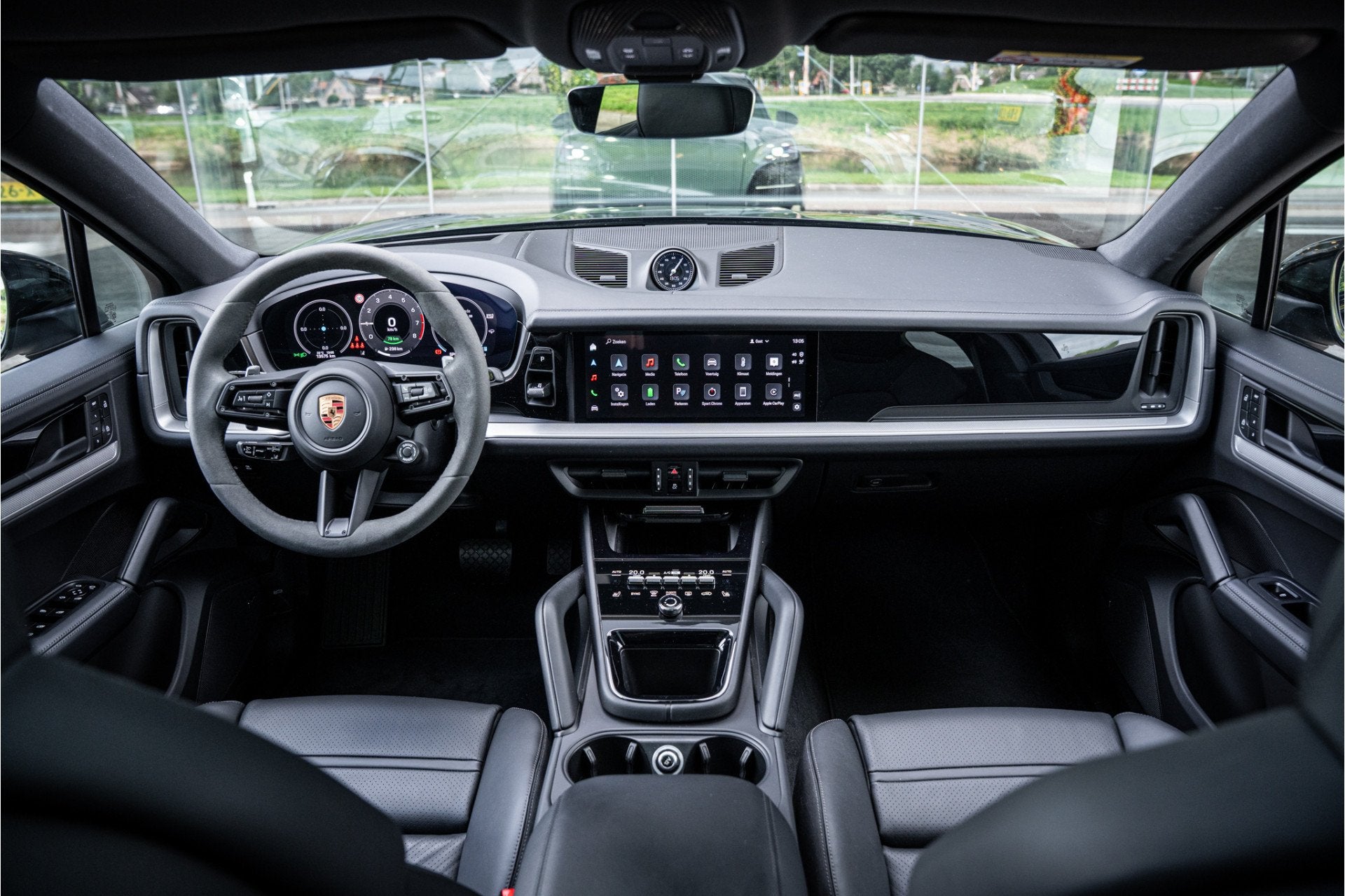 Porsche Cayenne Coupé 3.0 E-Hybrid * Sport Design * Luchtve, Automaat, Gebruikt, Zwart, 2995 cc
