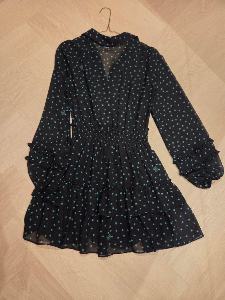 Nikkie zwarte jurk met print maat 34, Zwart, Ophalen of Verzenden, Zo goed als nieuw, Nikkie