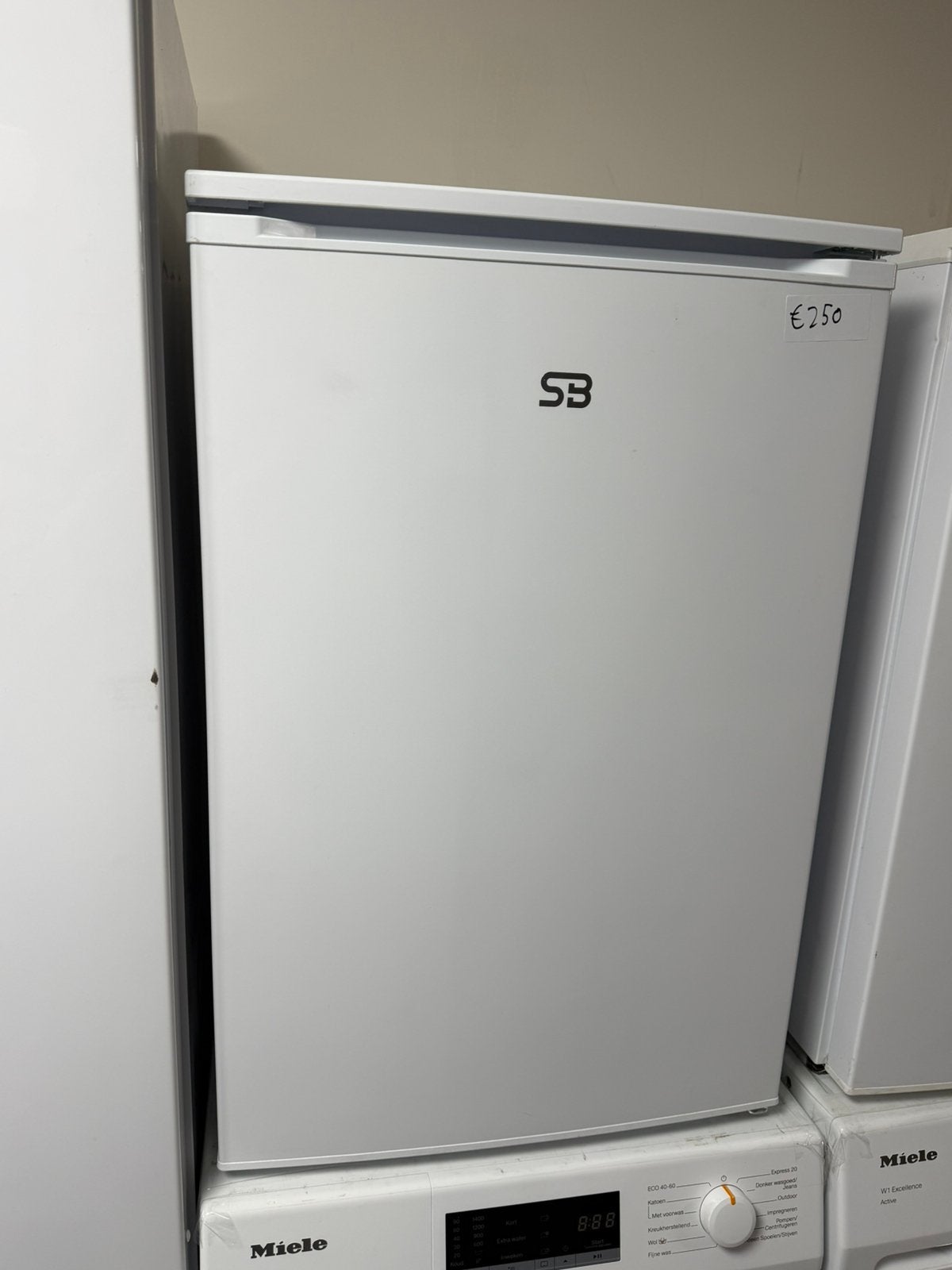 Tafelmodel Vriezer 103L 83cm Hoog LowFrost B Keuze Nieuw, Witgoed en Apparatuur, Vrieskast, SB Electronics, Minder dan 85 cm, Heescheweg 17 5388 RG Nistelrode