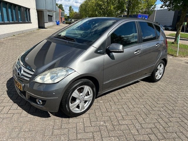 Mercedes-Benz A-Klasse 160 Bl.E.BnsCl Avan. 95PK AIRCO TRHK, Auto's, Mercedes-Benz, Euro 5, Stof, Origineel Nederlands, Handgeschakeld