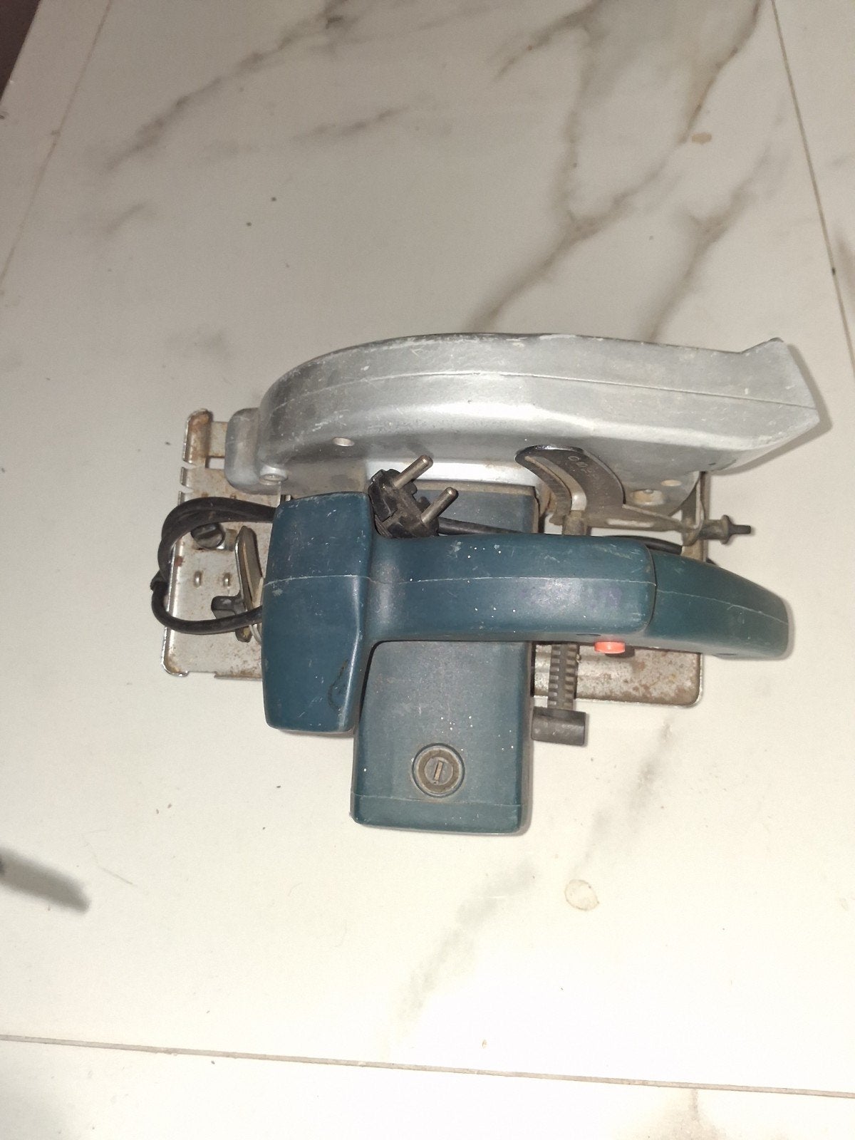 Agojama Cirkelzaag Machine - Betrouwbaar en Krachtig, Gebruikt, 600 tot 1200 watt, Ophalen of Verzenden, 30 tot 70 mm