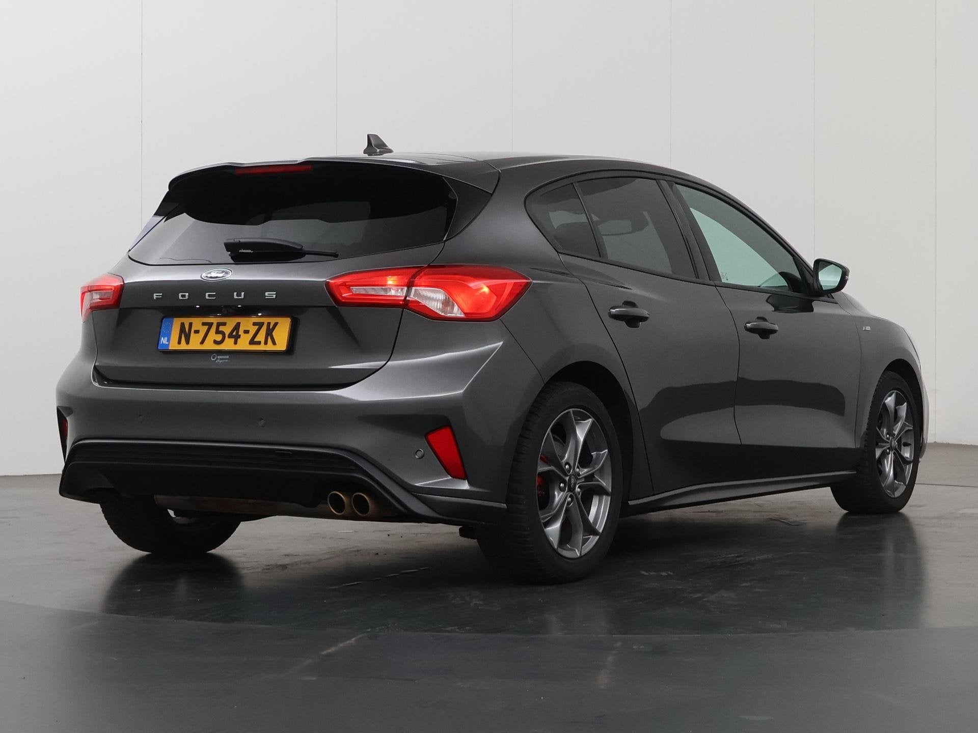Ford Focus 1.5 EcoBoost ST Line X Business | Winterpakket |, Stof, 1337 kg, Bedrijf, 19 km/l