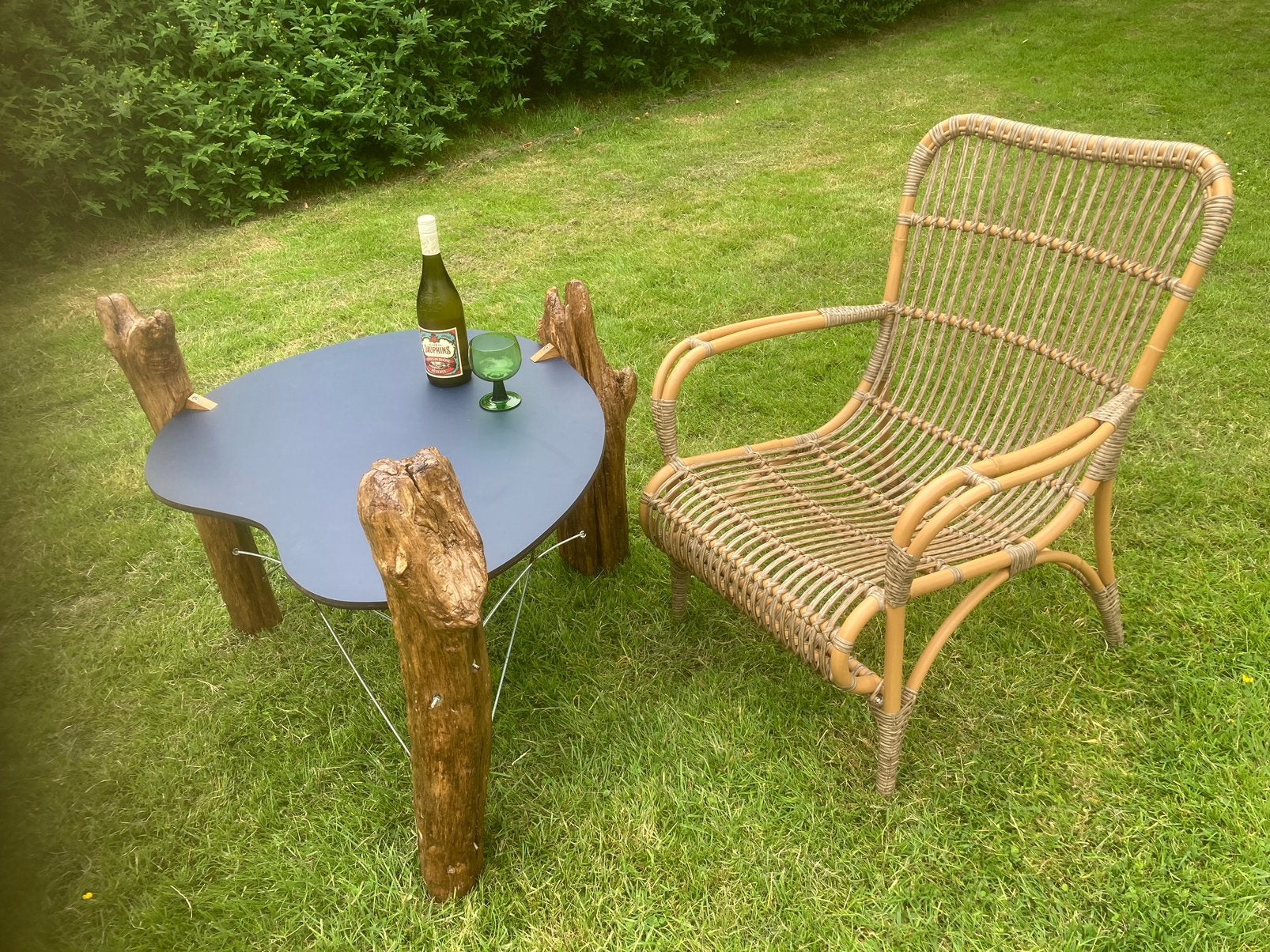 Unieke salontafel met boomstam poten, Tuin en Terras, Tuintafels, Ophalen of Verzenden, Gebruikt, Ovaal, Overige materialen