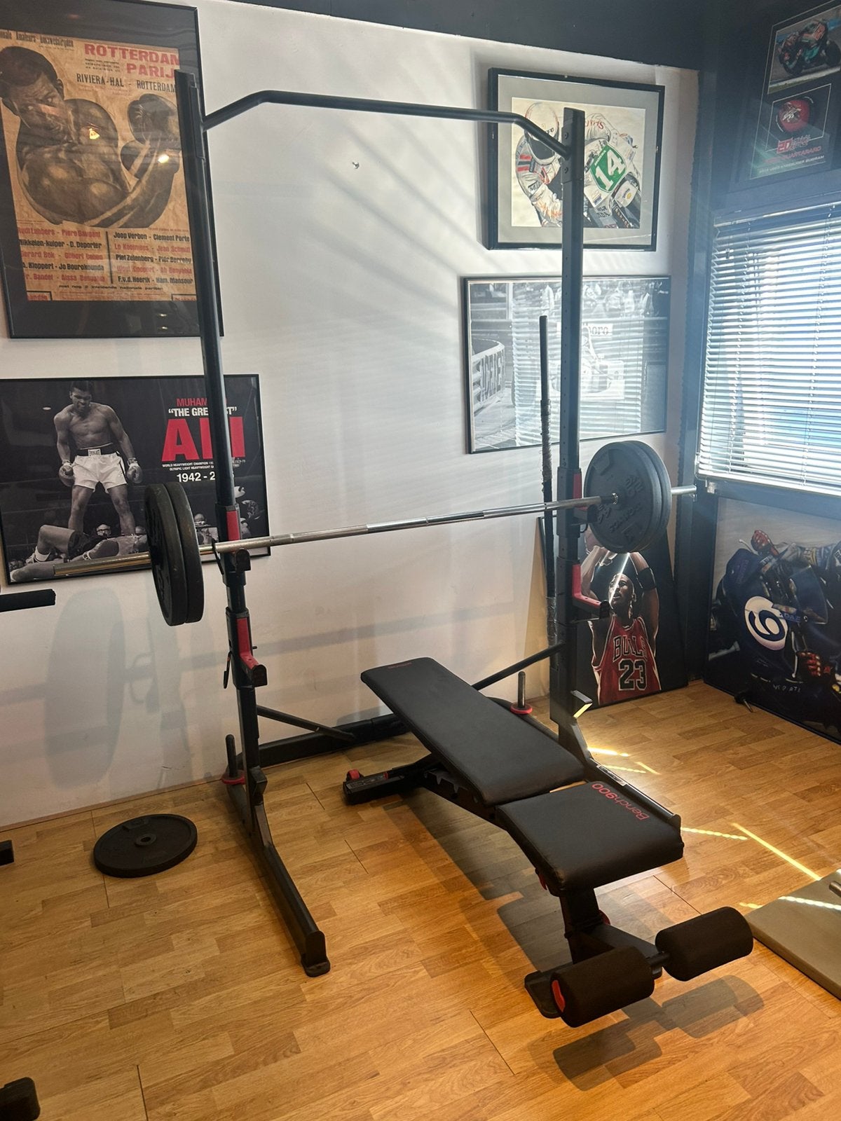 Complete krachttrainingsset Rack 500, Bench 900 & halterset, Ophalen, Gebruikt, Krachtstation