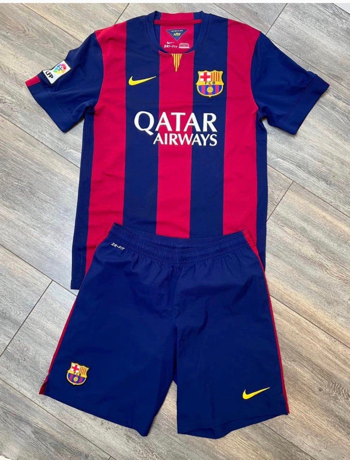 Origineel FC Barcelona voetbal shirt en broekje maat M., Maat M, Ophalen, Gebruikt, Shirt