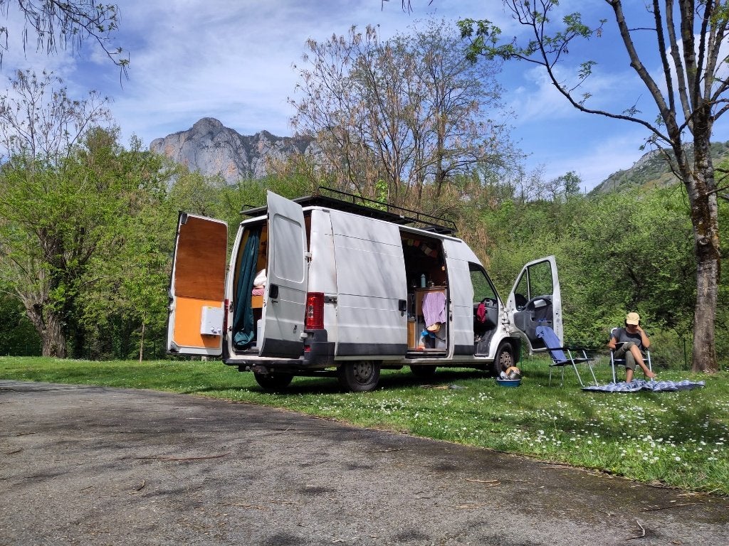Fiat Ducato 2.8 JTD off- grid buscamper (2005), 2000 kg, Wit, Particulier, 128 pk