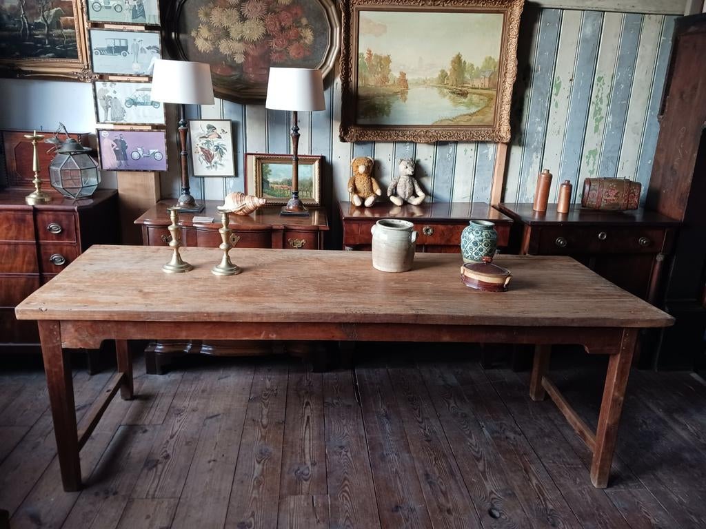 Antieke Tafel van 223 cm., Ophalen