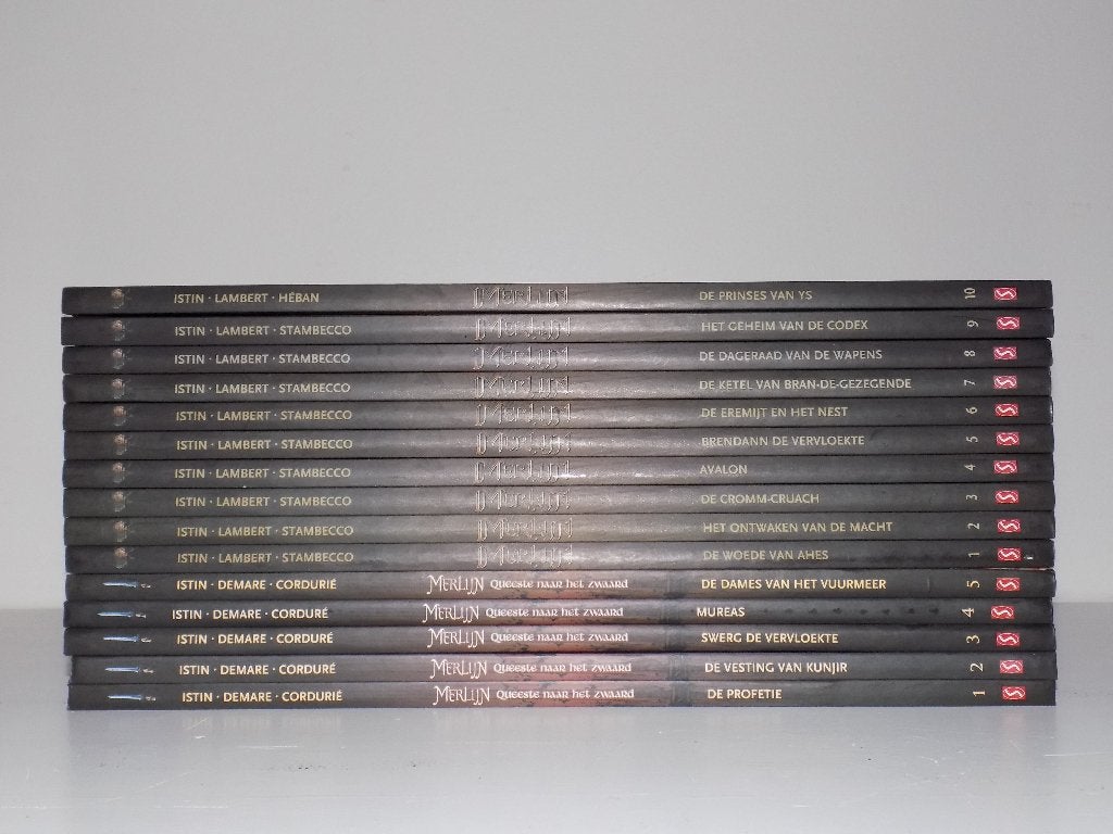 Merlijn ~ Complete serie HC''s 1 t/m 10 + Queeste 1 t/m 5, Boeken, Complete serie of reeks, Ophalen of Verzenden, Zo goed als nieuw
