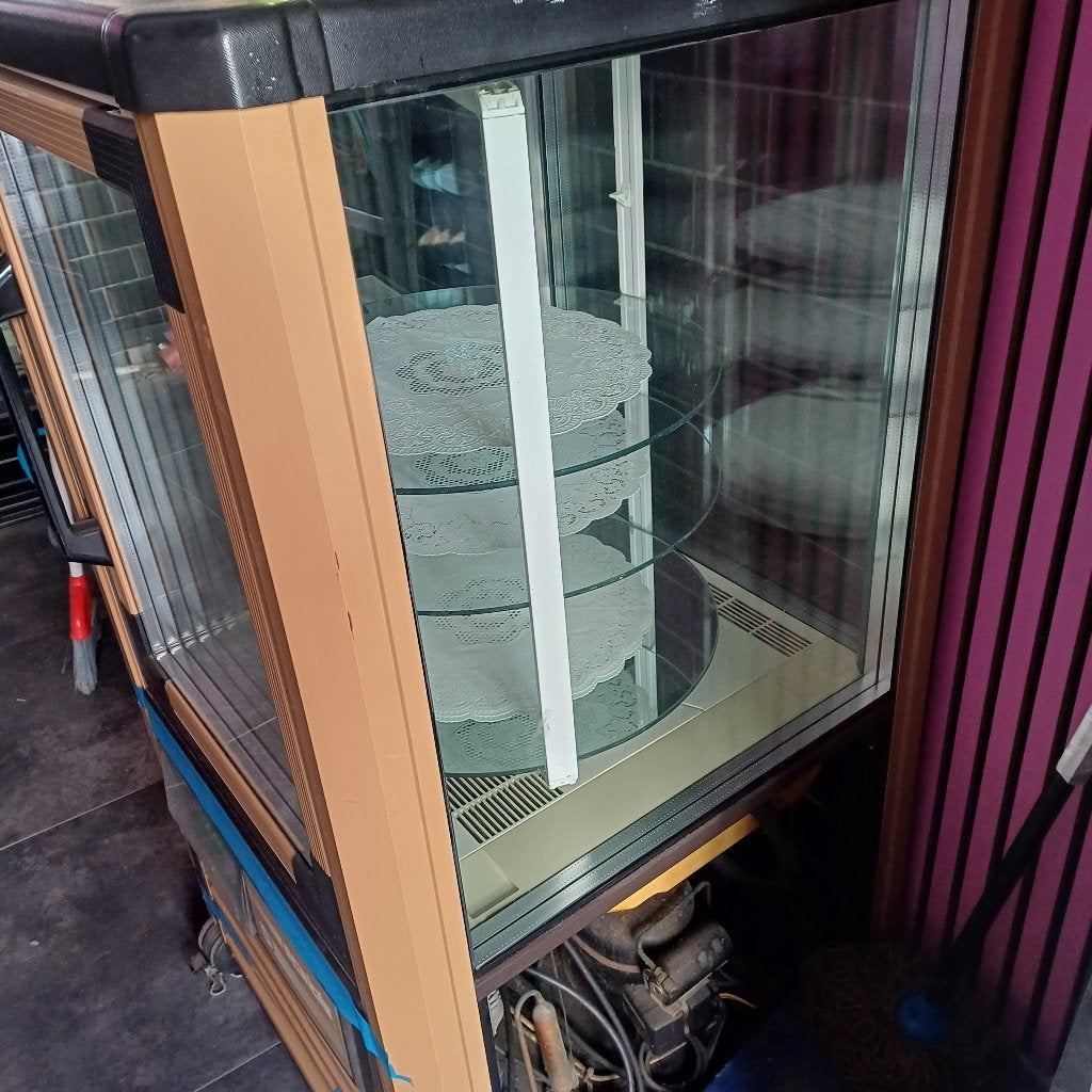 gebaksvitrine, Ophalen, Gebruikt