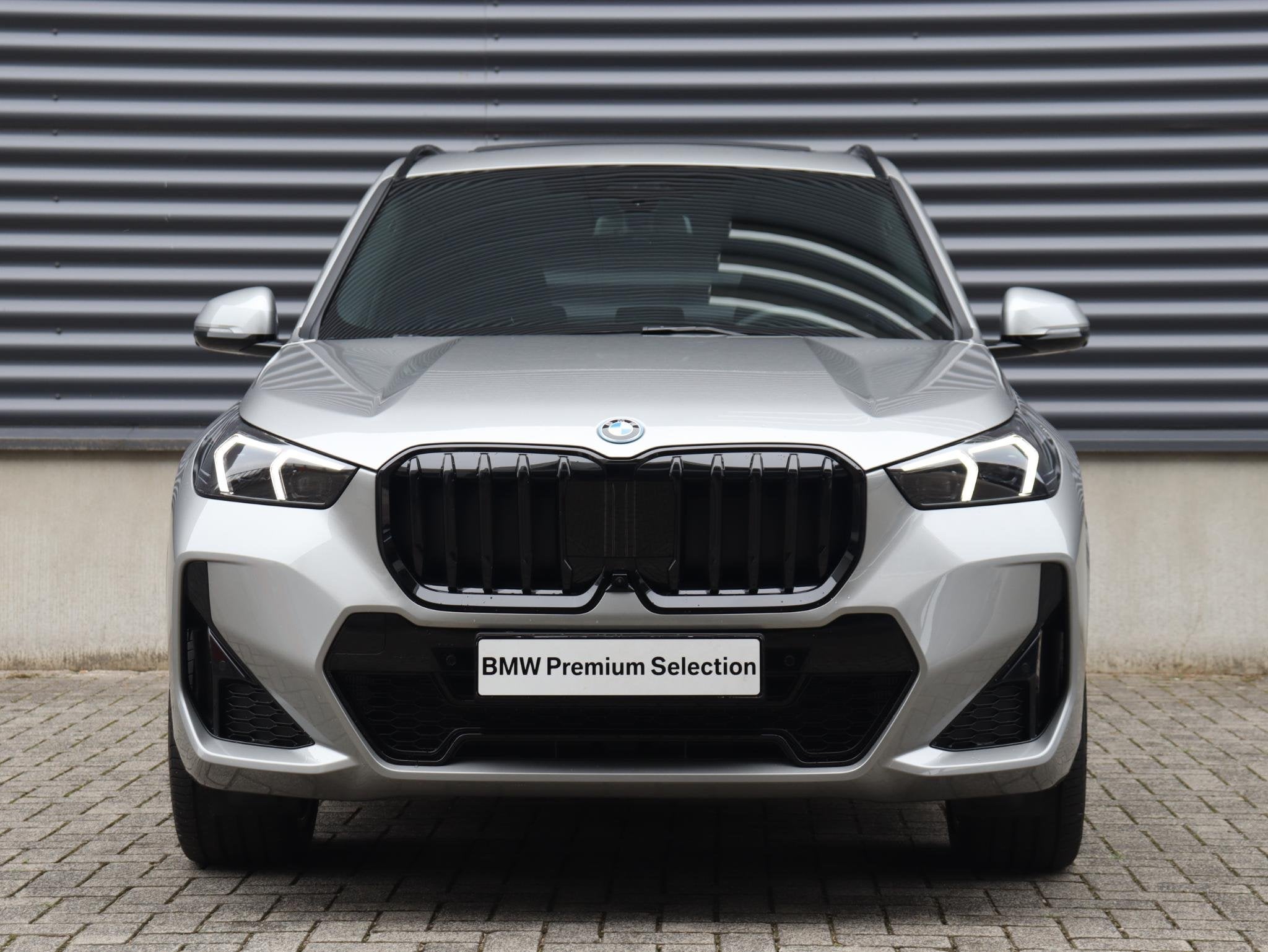 BMW X1 xDrive30e | M Sportpakket Pro | Panodak | Head-Up | T, Auto's, Stof, 1800 kg, 105 min, Bedrijf
