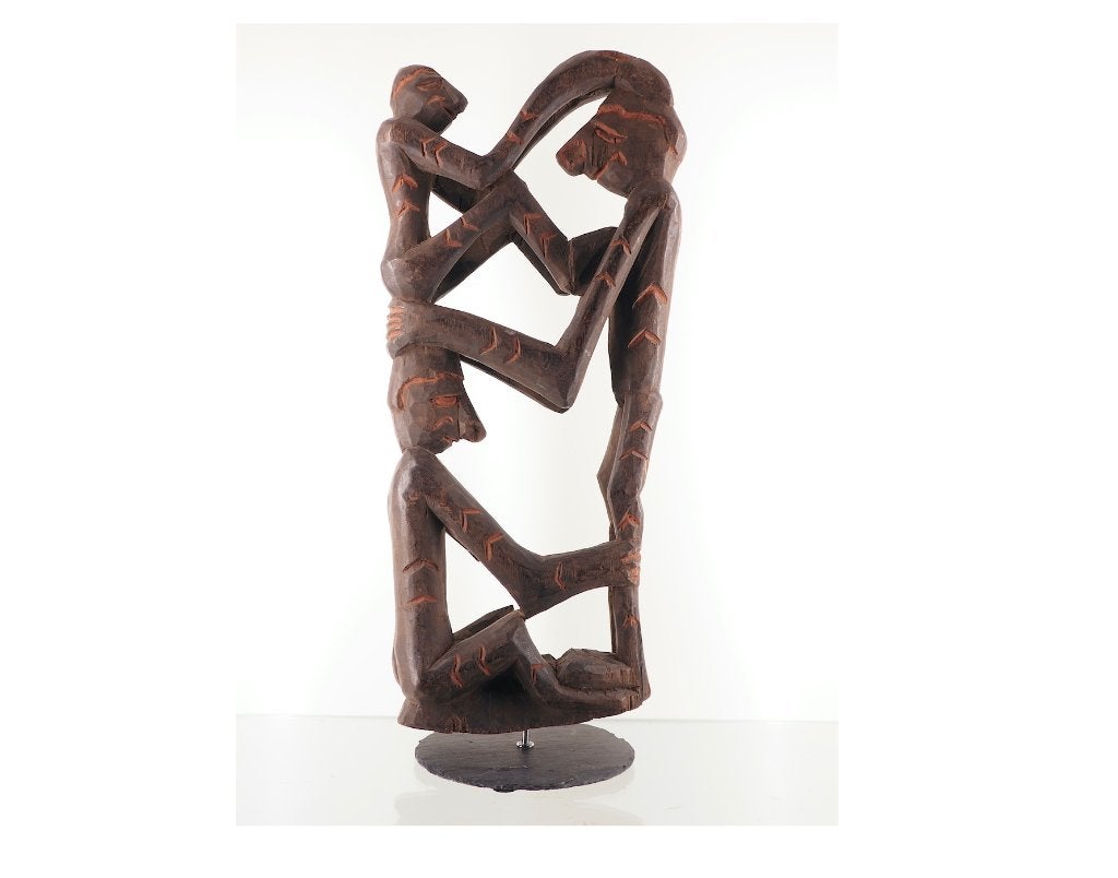 Asmat 3 figuren voorouderbeeld op leisteen-65cm (260110-50), Antiek en Kunst, Hout, Bruin, 65 cm, Ophalen of Verzenden
