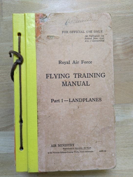 RAF AP129 uit 1940, flying training manual, Ophalen of Verzenden, Zo goed als nieuw, Boek of Tijdschrift