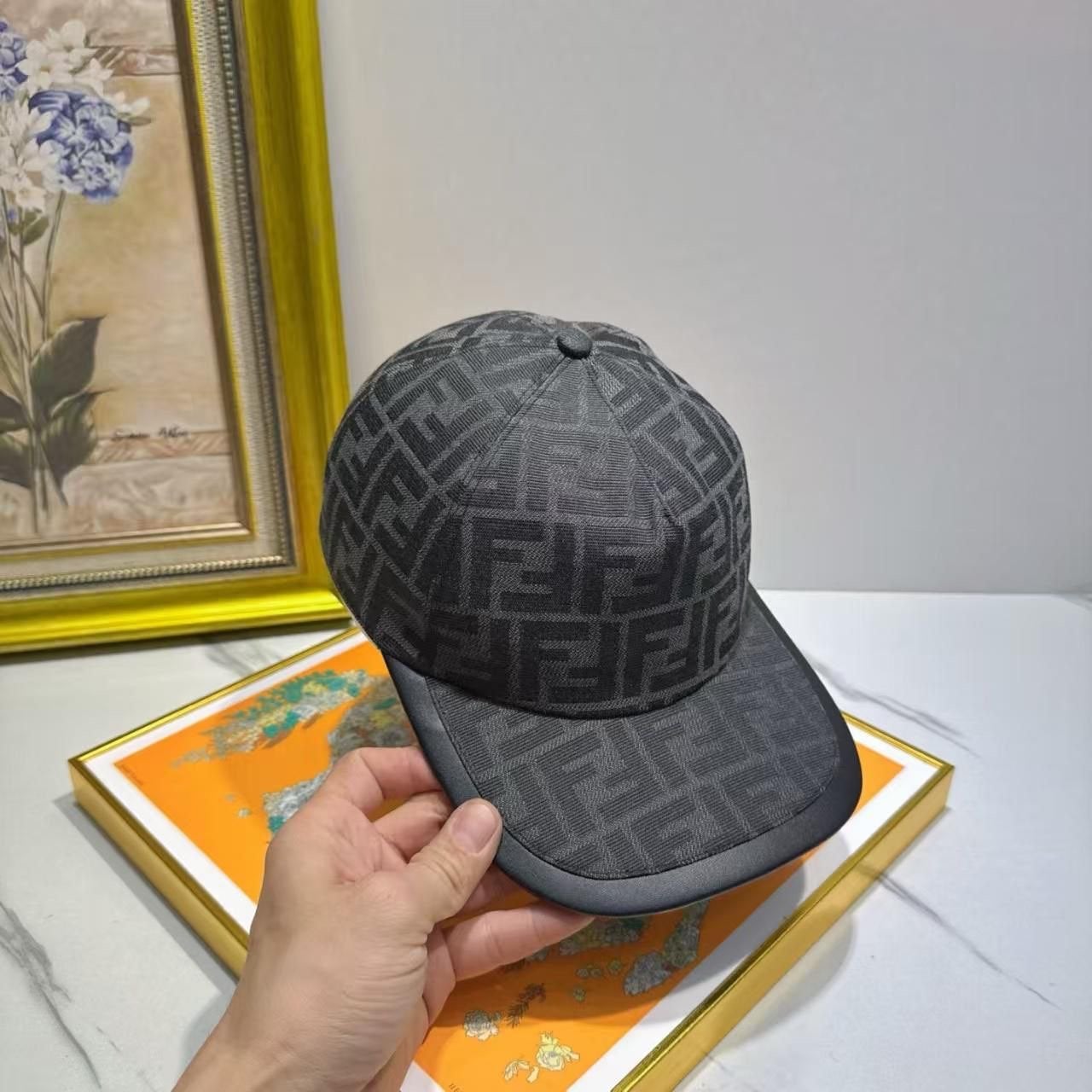 Fendi Pet - Stijlvol en Comfortabel, Ophalen of Verzenden, Zo goed als nieuw, One size fits all, Pet