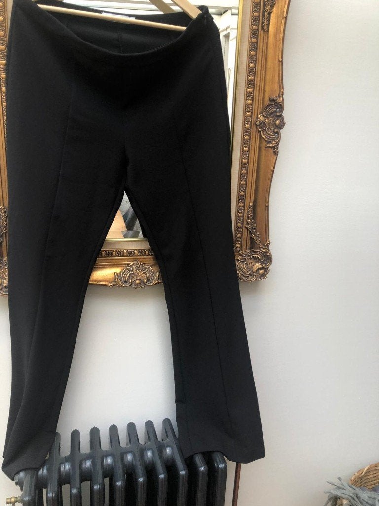 nette zwarte flared broek maat 48, Zwart, Ophalen of Verzenden, Zo goed als nieuw, Costes