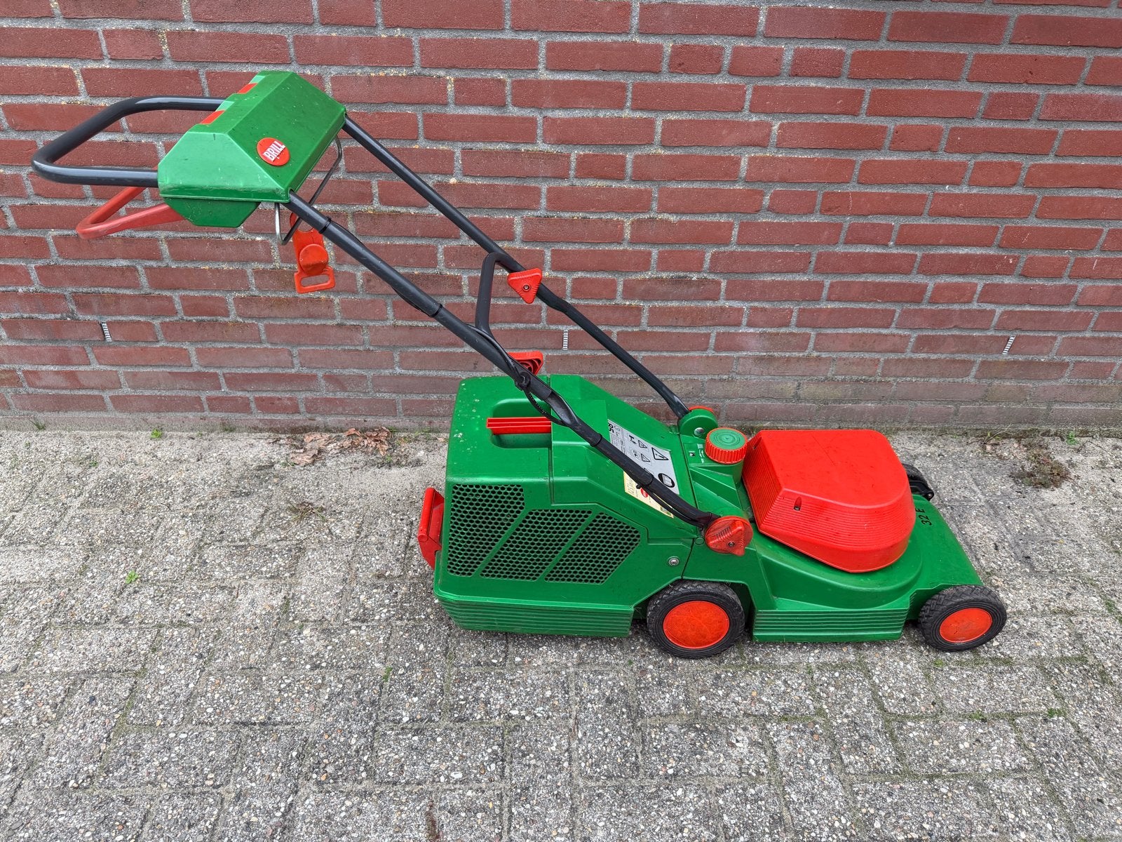 Brill Toro 32 E elektrische grasmaaier, Tuin en Terras, Ophalen, Cirkelmaaier, Gebruikt, Elektrische grasmaaier