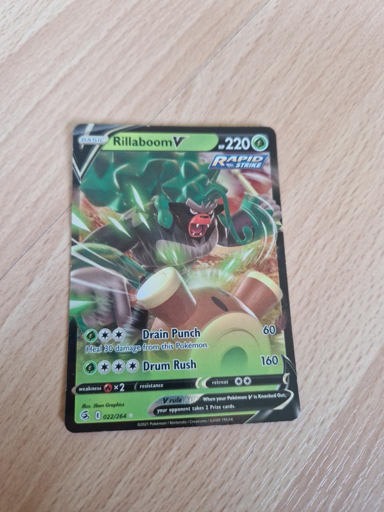 Pokémon Kaart Rillaboom V (022/264) Rapid Strike, Ophalen, Zo goed als nieuw, Losse kaart