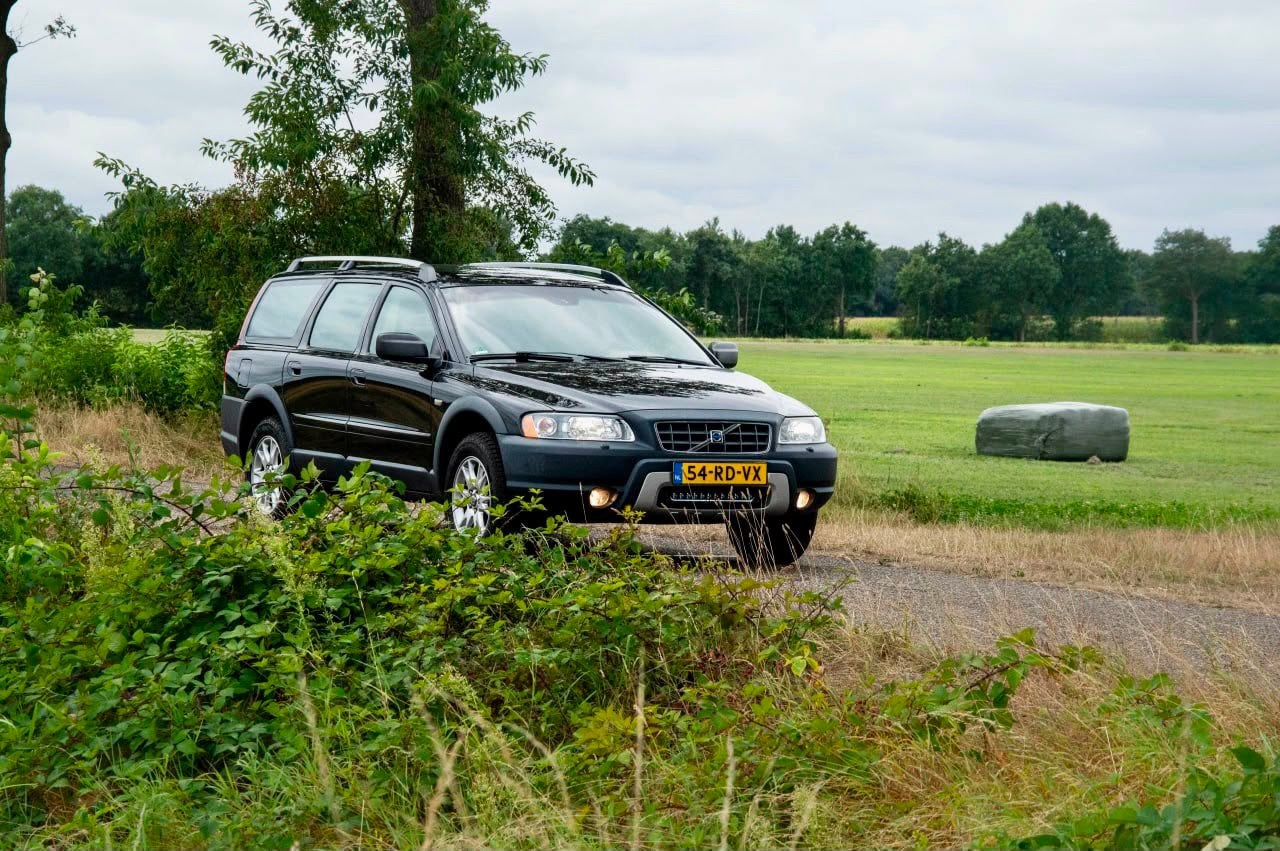 VOLVO XC70 2.5T, AWD, SUMMUM,Autom, 2005, of XC70 D4 275 pk, 1800 kg, Beige, Zwart, Leder