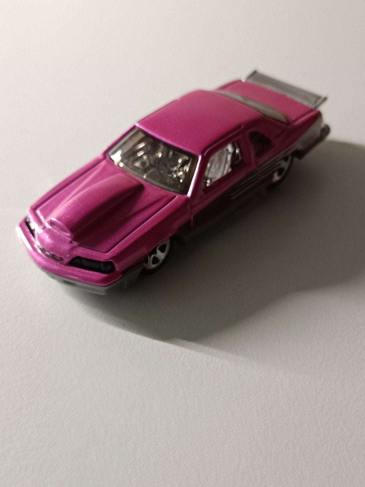 Hot Wheels  Custom '88 Ford Thunderbird, Ophalen of Verzenden