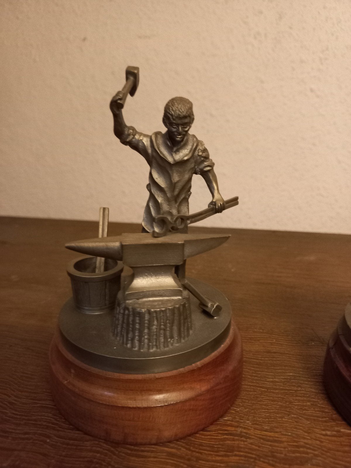 tinnen ambachten beelden, Ophalen
