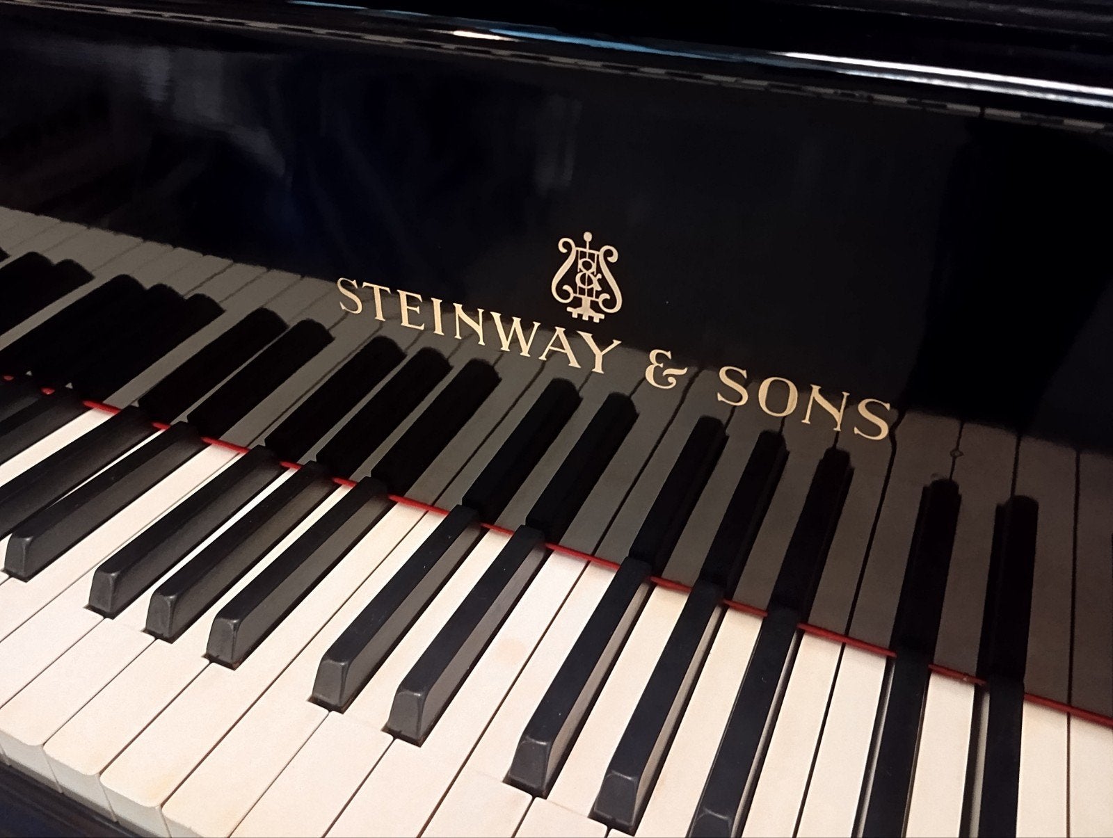 Politoer werk/piano lak, Ophalen of Verzenden, Zwart