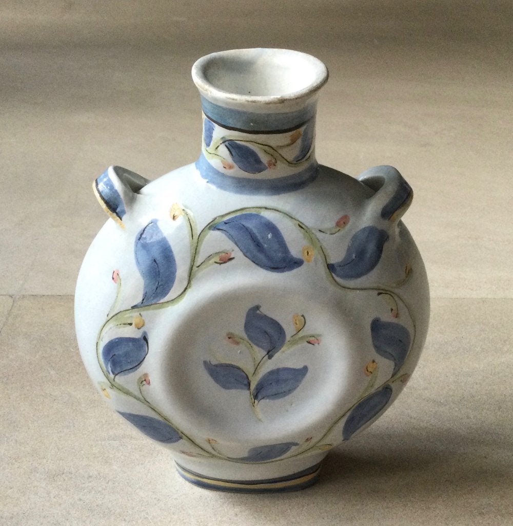 Blauwe Klaauw kruikje van keramiek floraal decor gemerkt, Antiek en Kunst, Verzenden
